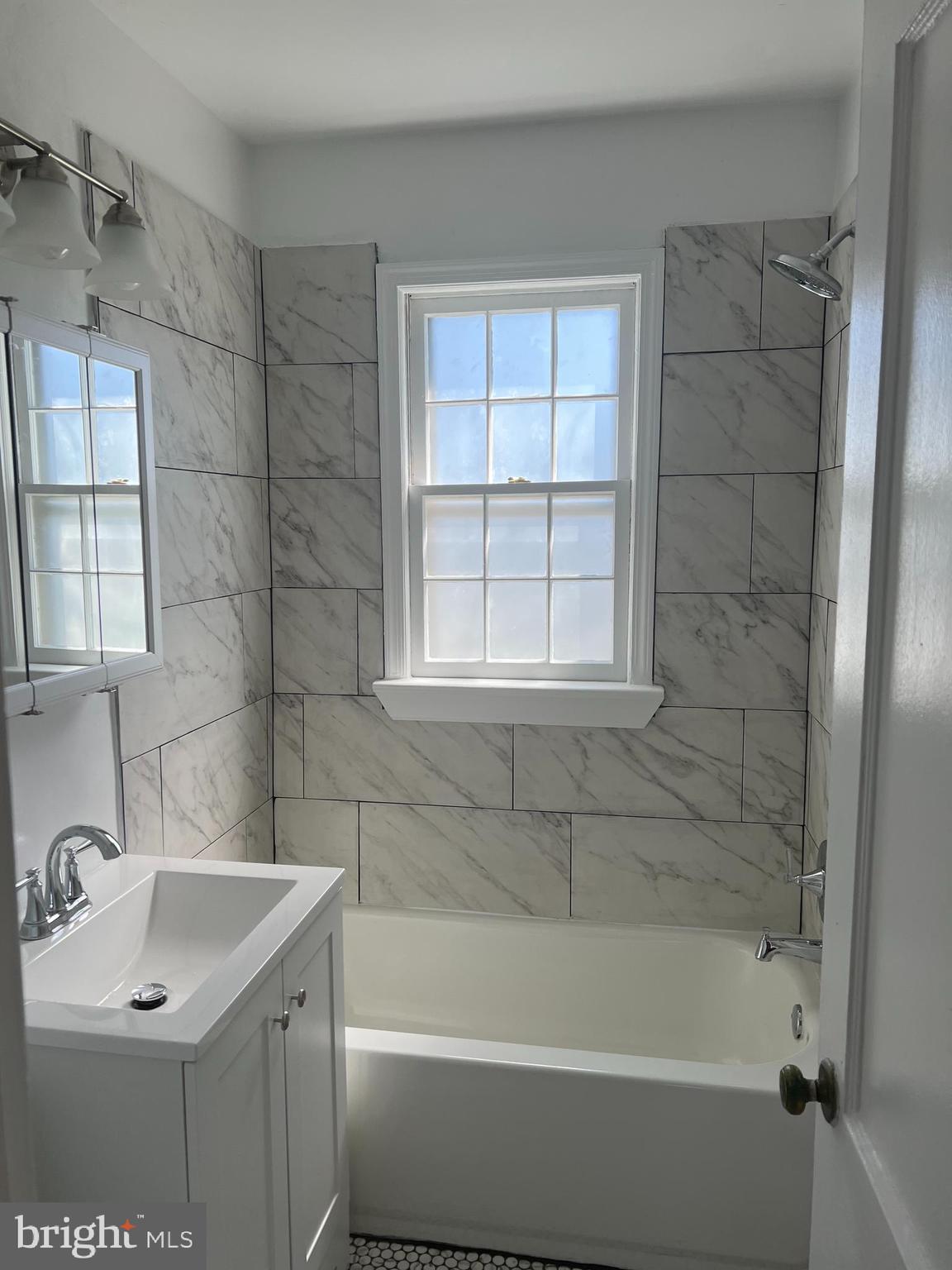 JEFFERSON WALK - Residential Lease
