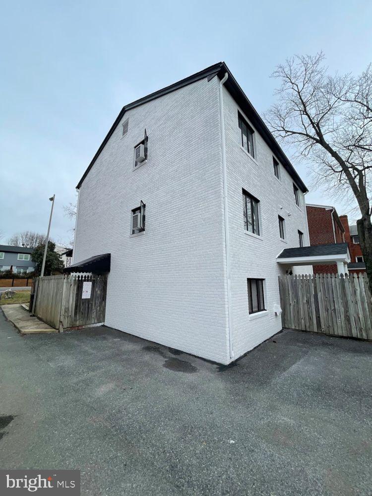 BALLSTON - Residential Income