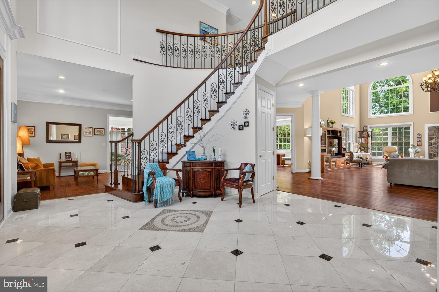 SENECA GATE - Residential