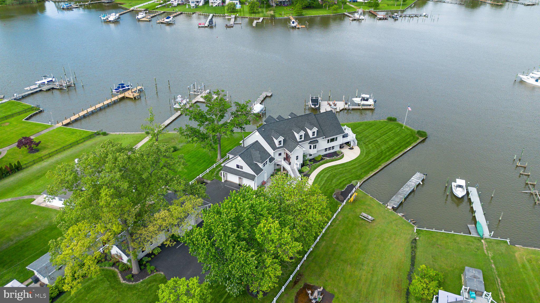 BOWLEYS QUARTERS - Residential