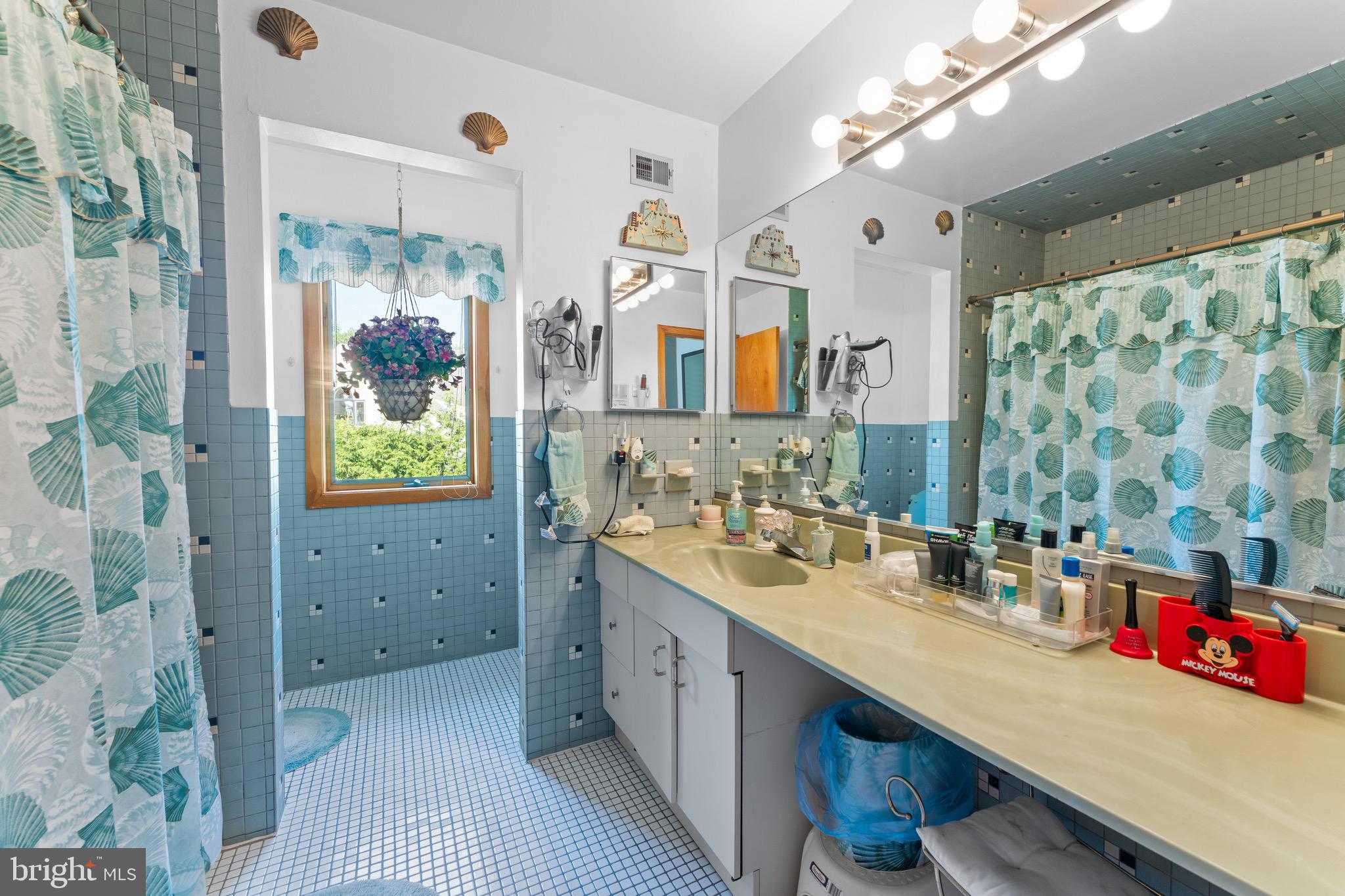 LONG LANE FARMS 2 - Residential