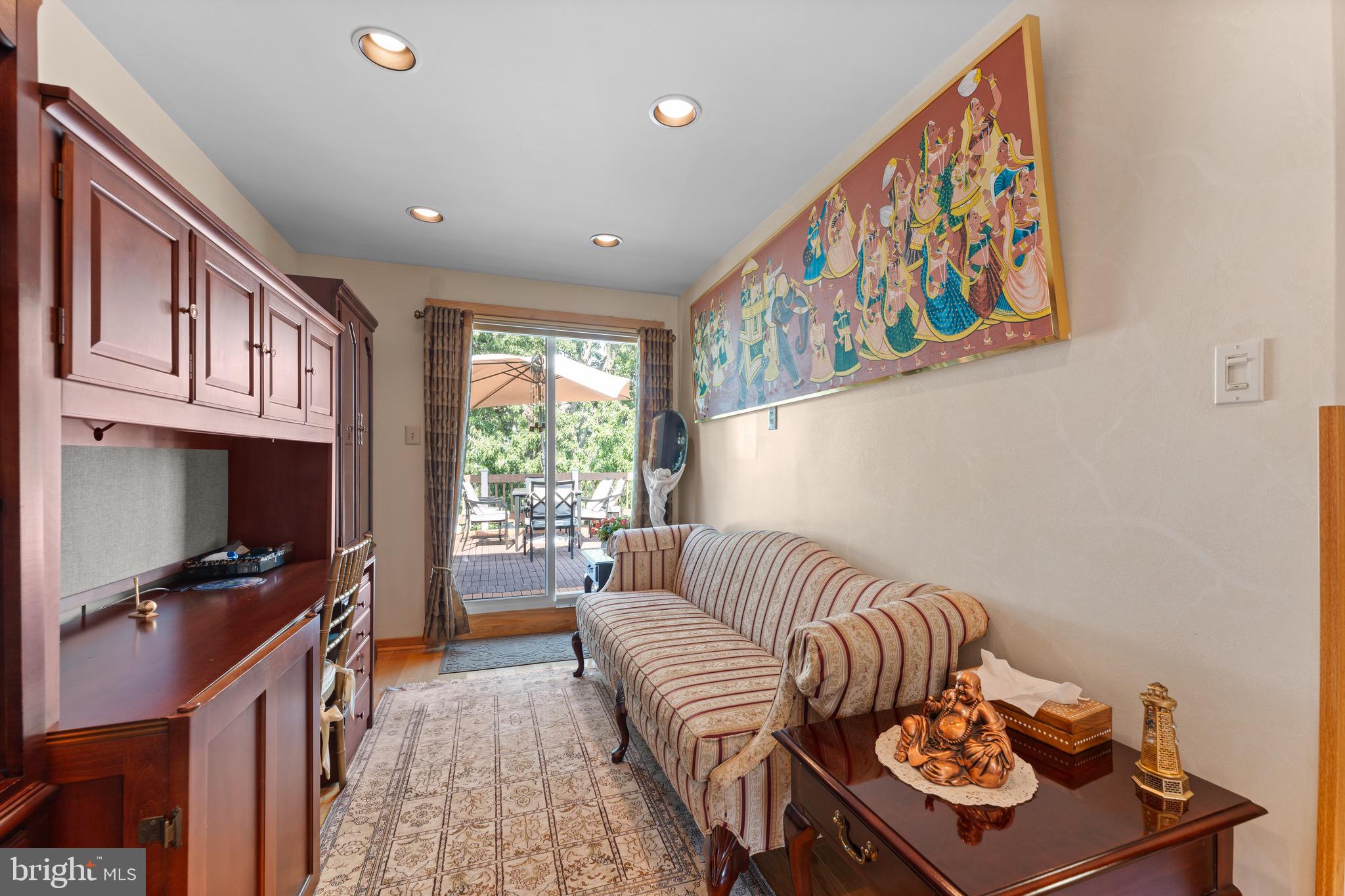LONG LANE FARMS 2 - Residential