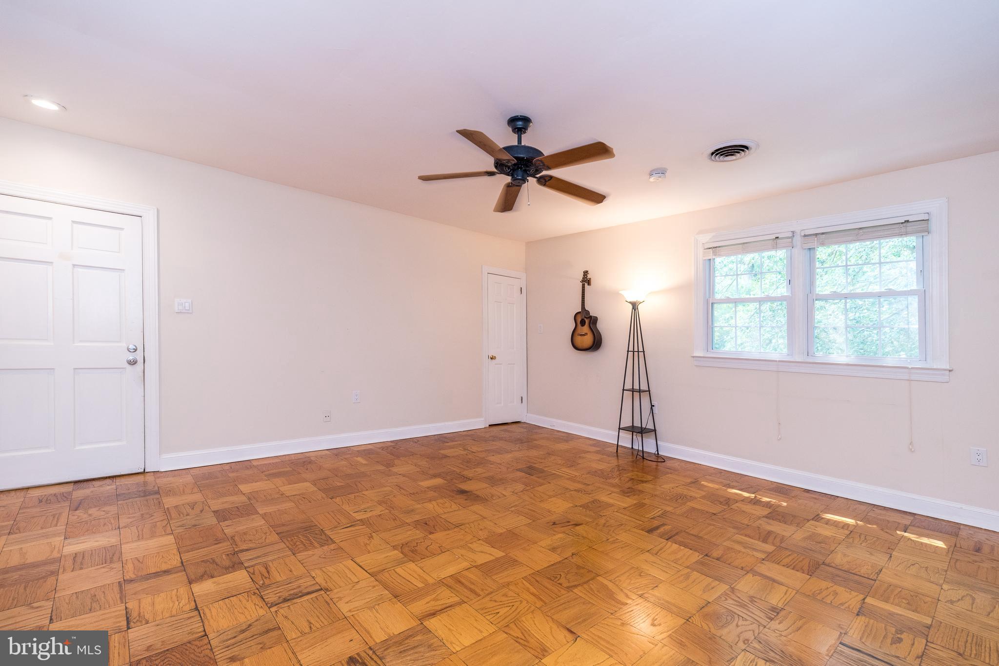 YARDLEY COMMONS - Residential