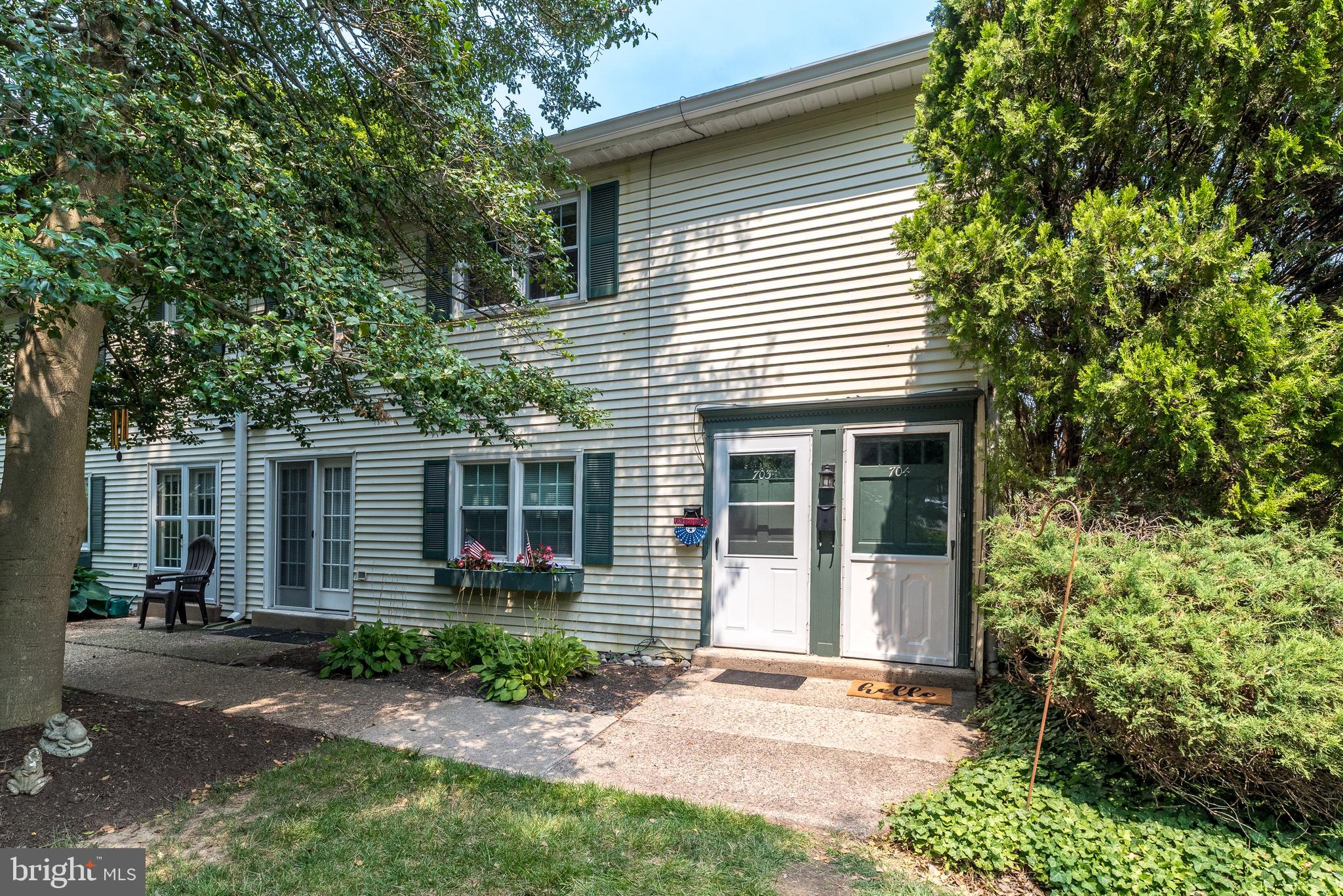 YARDLEY COMMONS - Residential