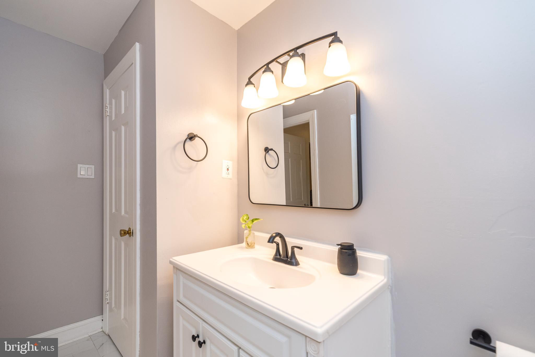 YARDLEY COMMONS - Residential