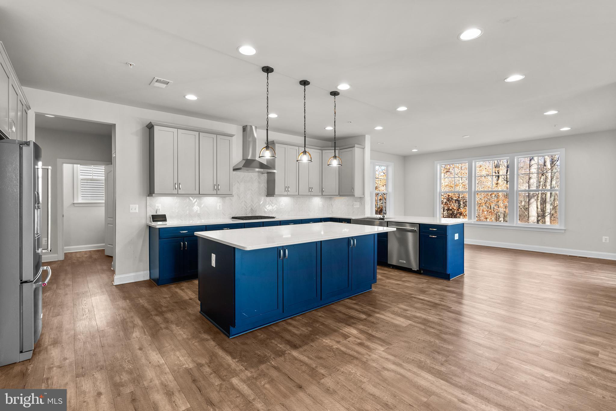 TANTALLON SQUARE - Residential