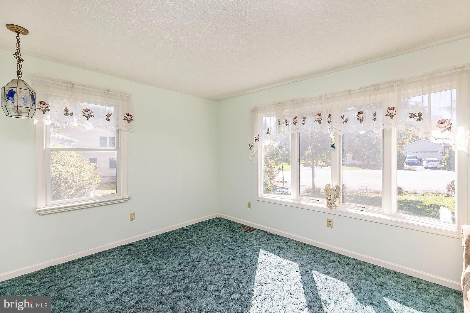 LAKEVIEW - Residential