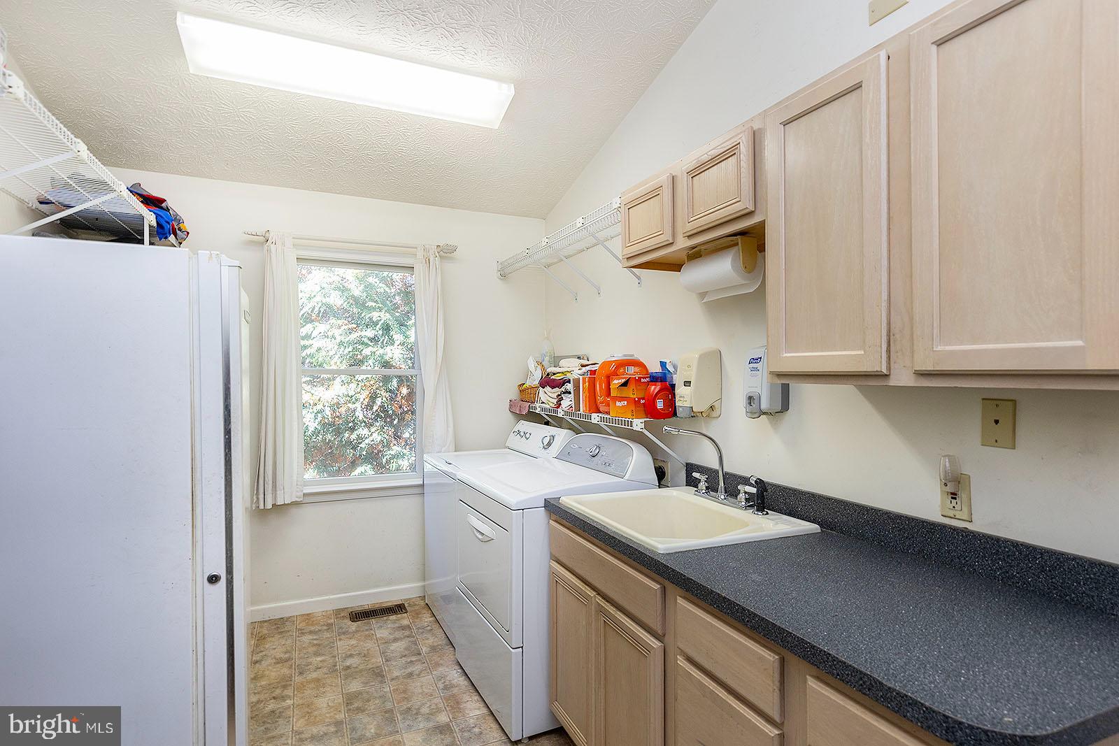 LAKEVIEW - Residential