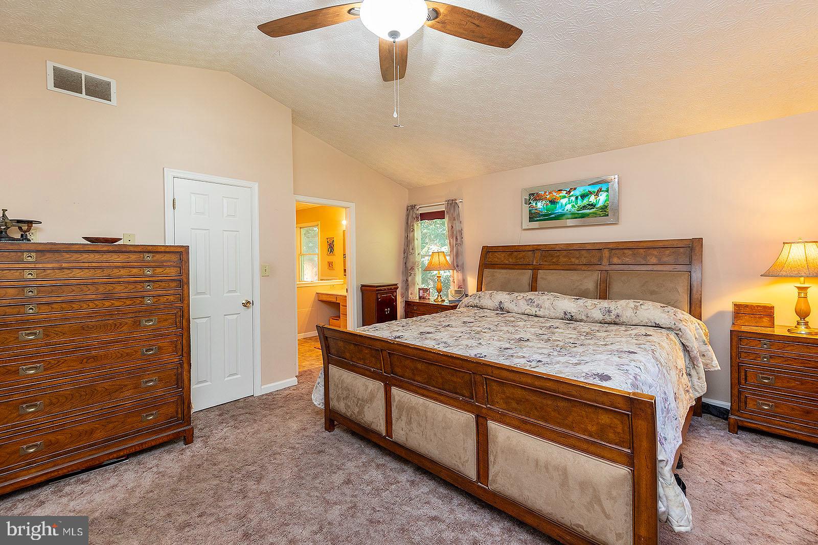LAKEVIEW - Residential