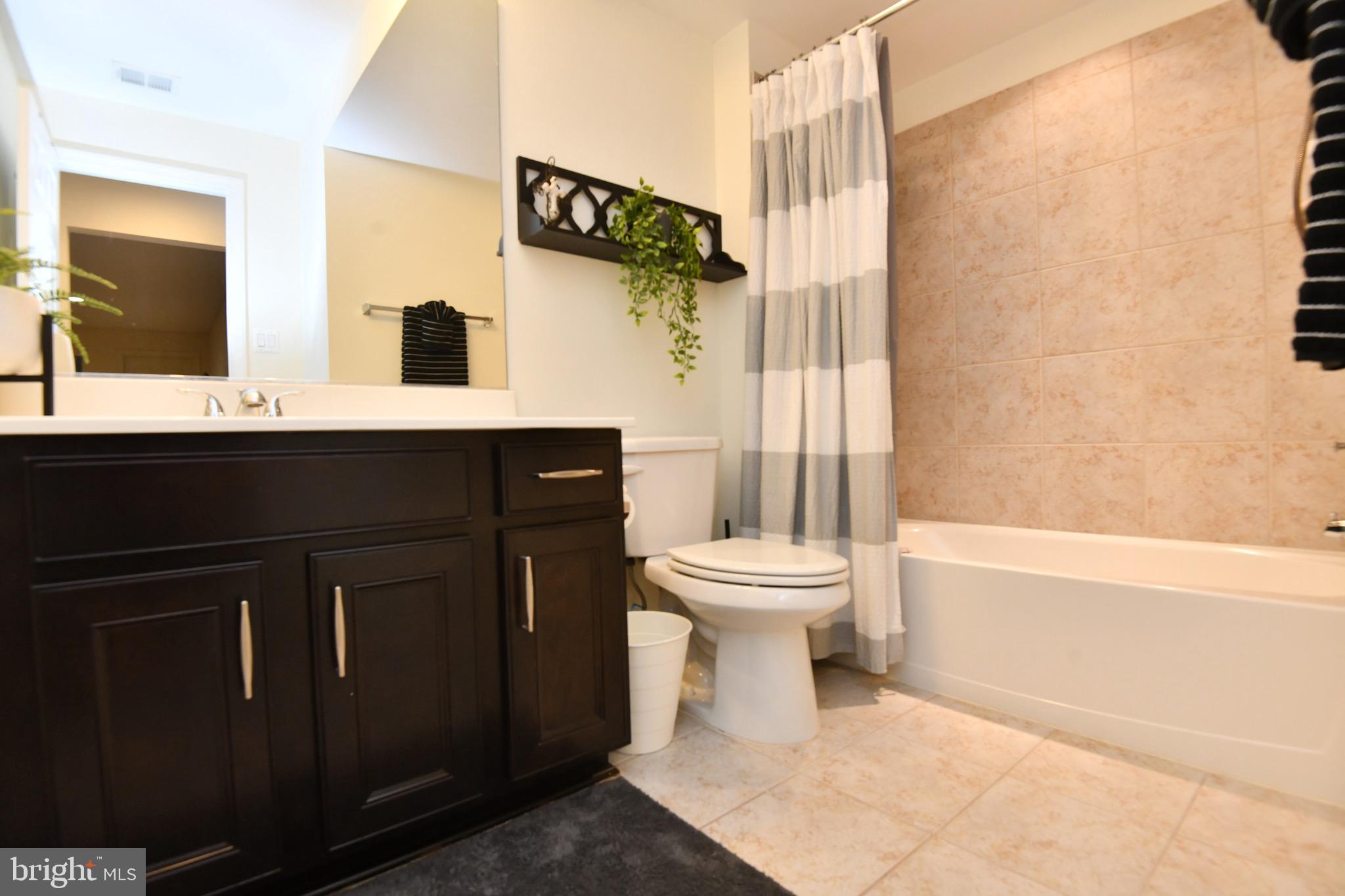 HASTINGS MARKETPLACE - Residential Lease