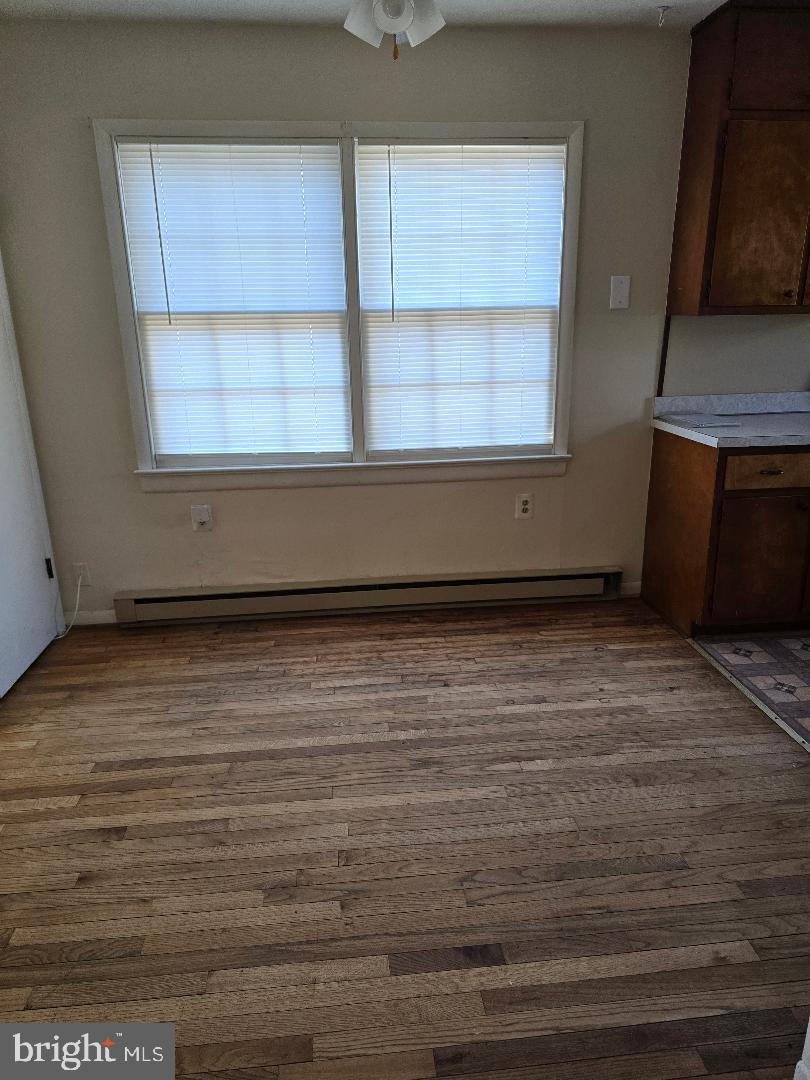 LEESBURG - Residential