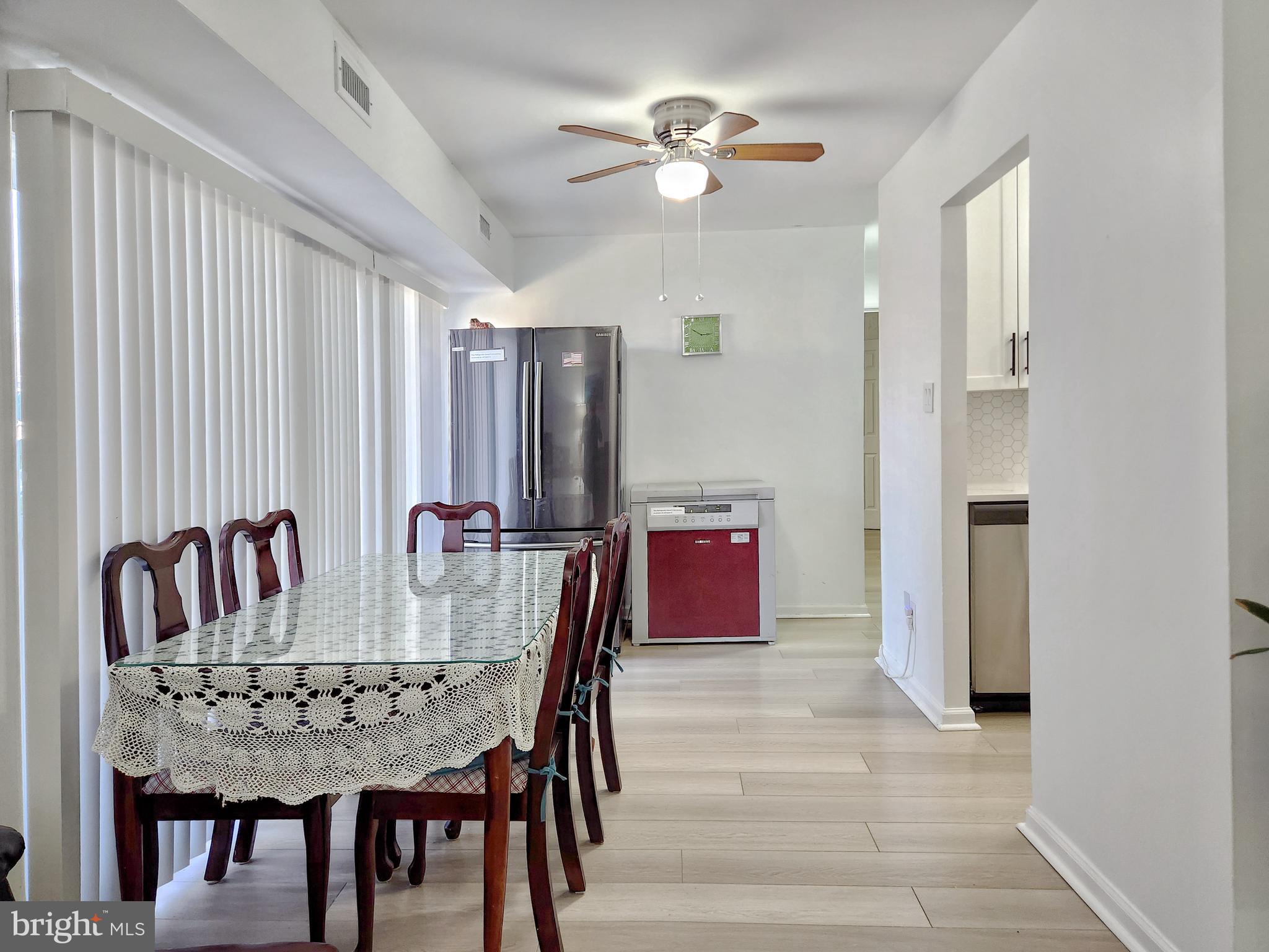 YORKTOWNE SQUARE - Residential