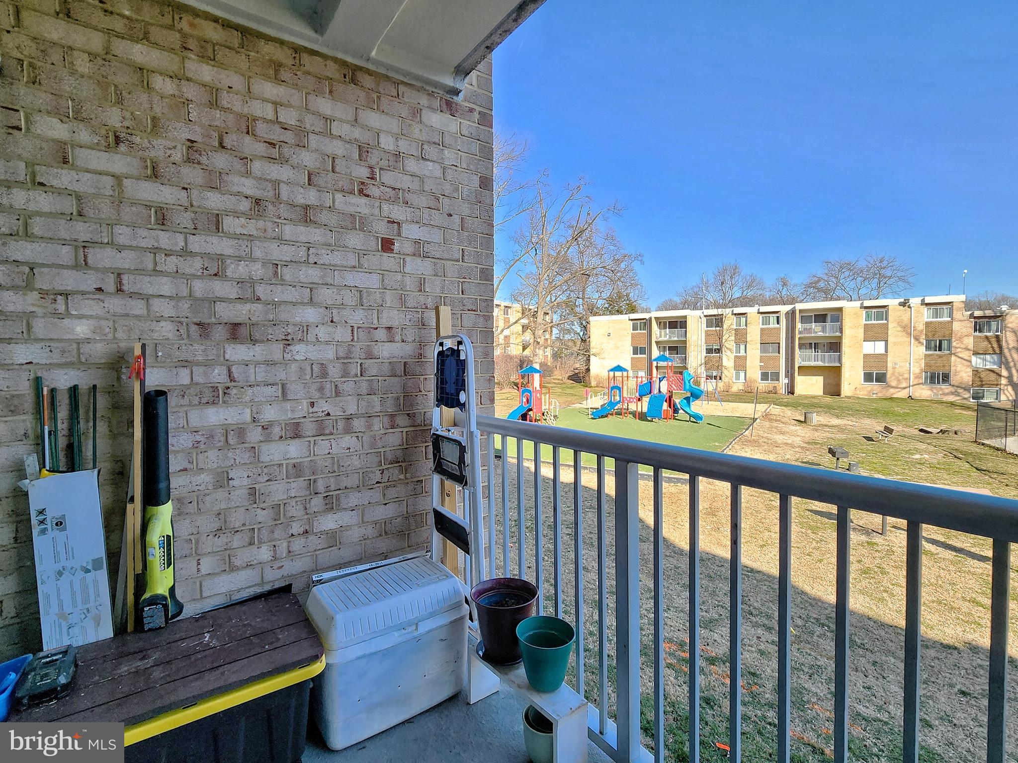 YORKTOWNE SQUARE - Residential