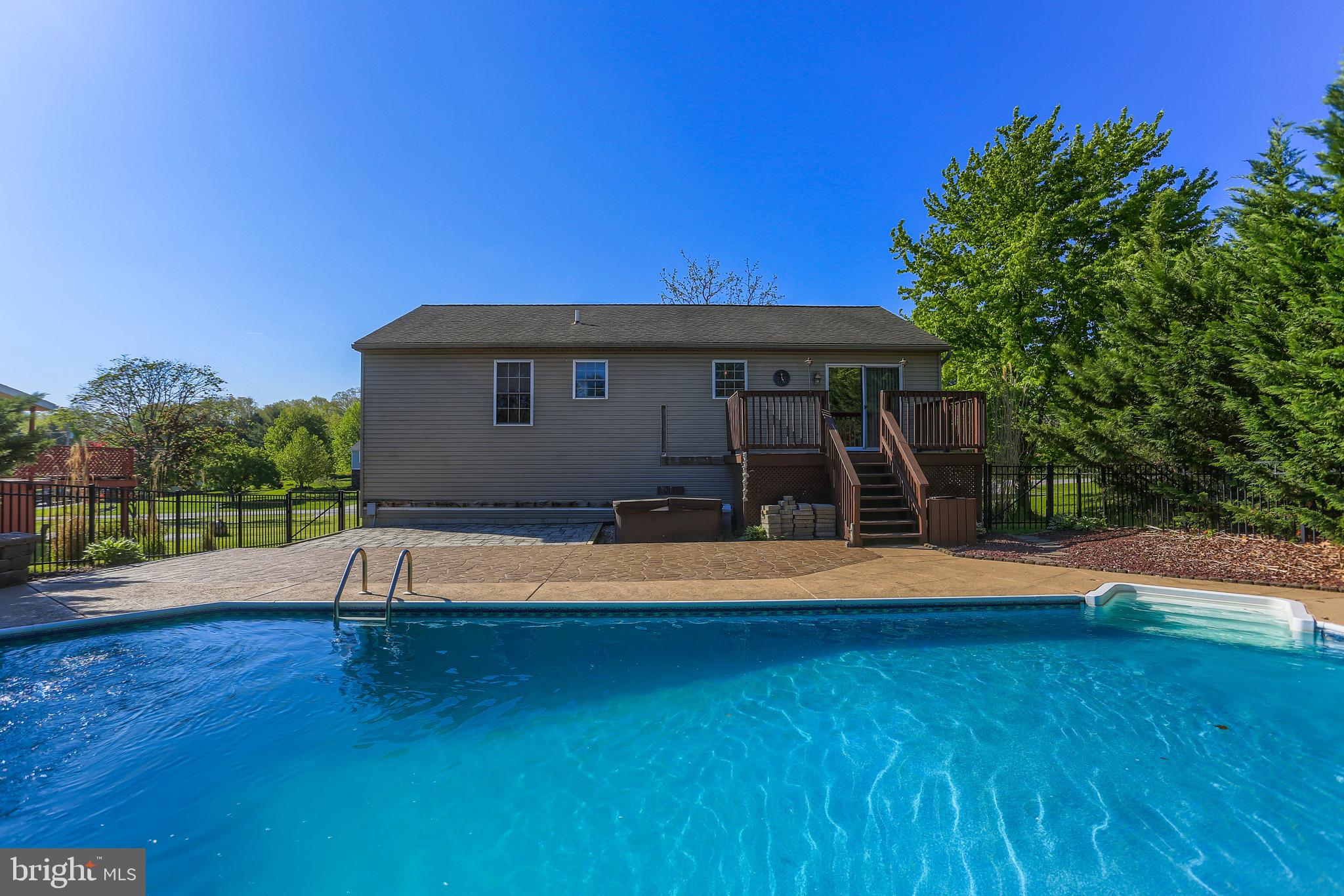 LAKE MEADE - Residential