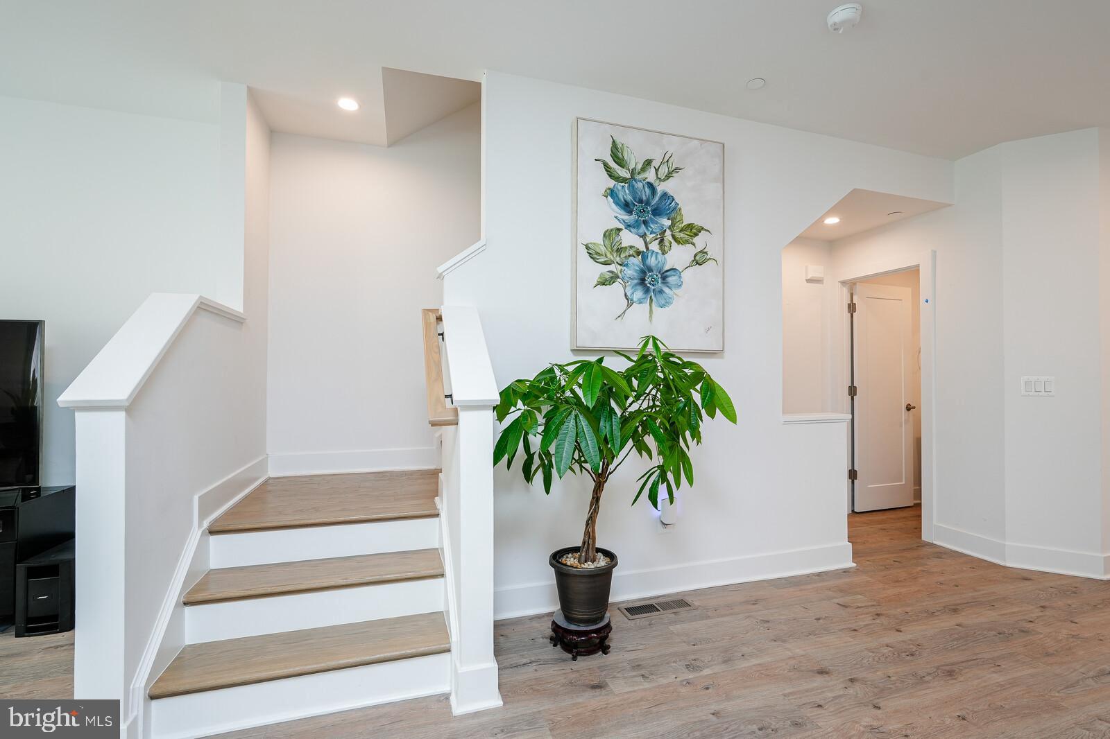 WESTBARD SQUARE - Residential