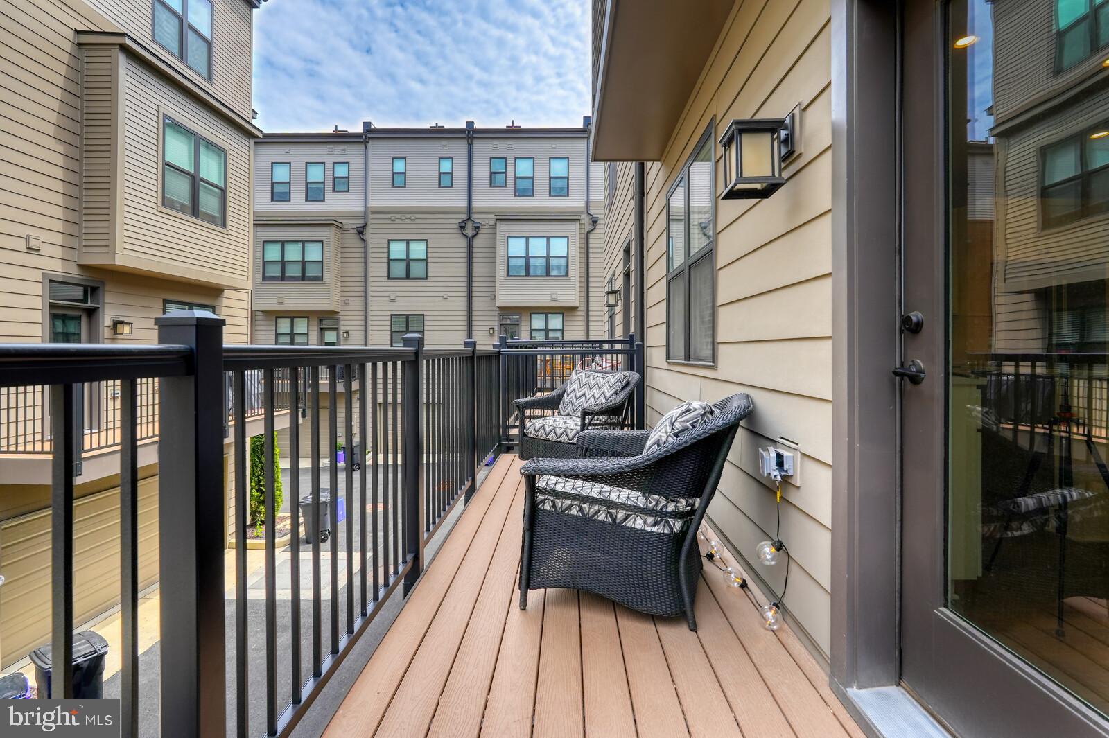 WESTBARD SQUARE - Residential