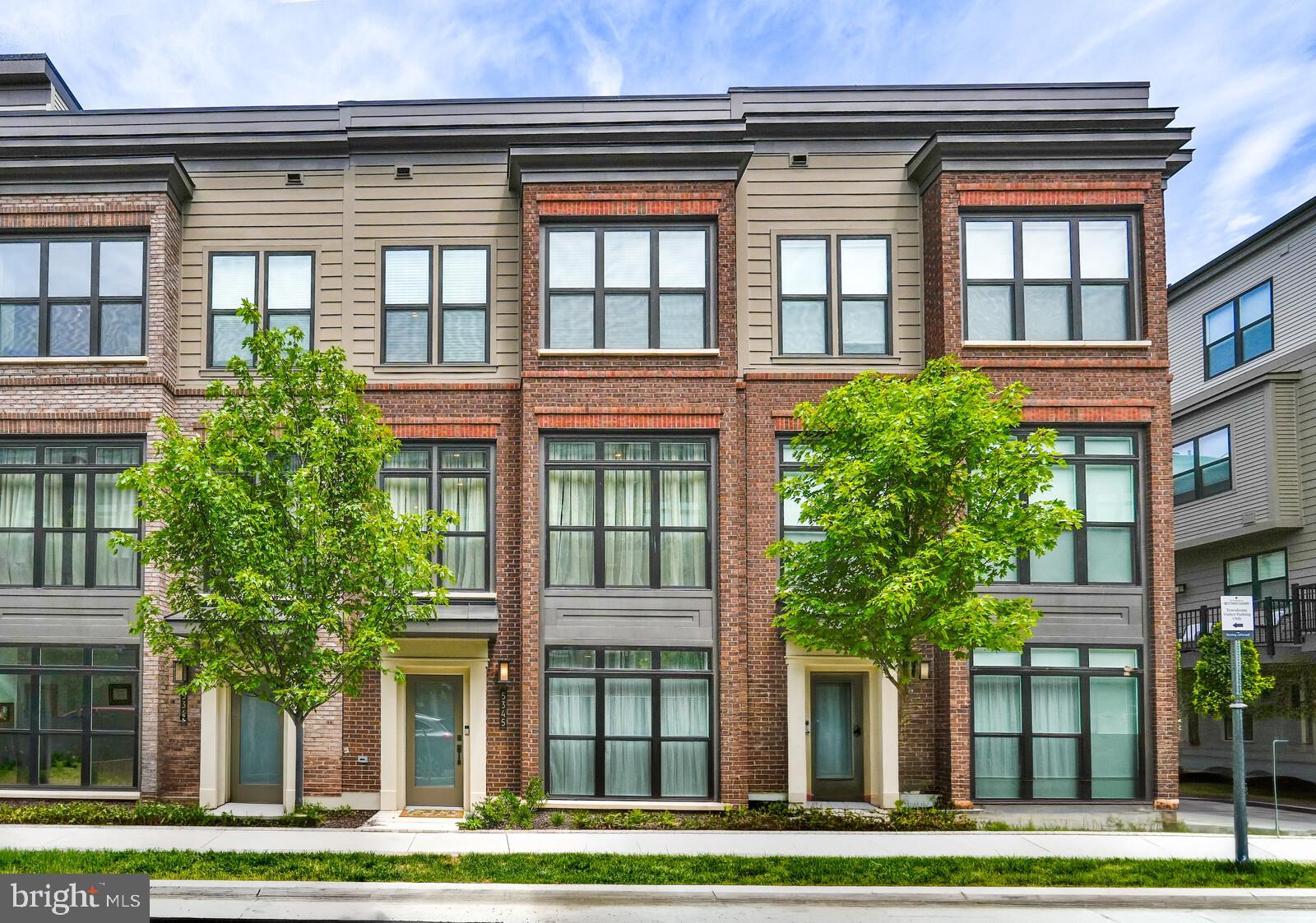 WESTBARD SQUARE - Residential