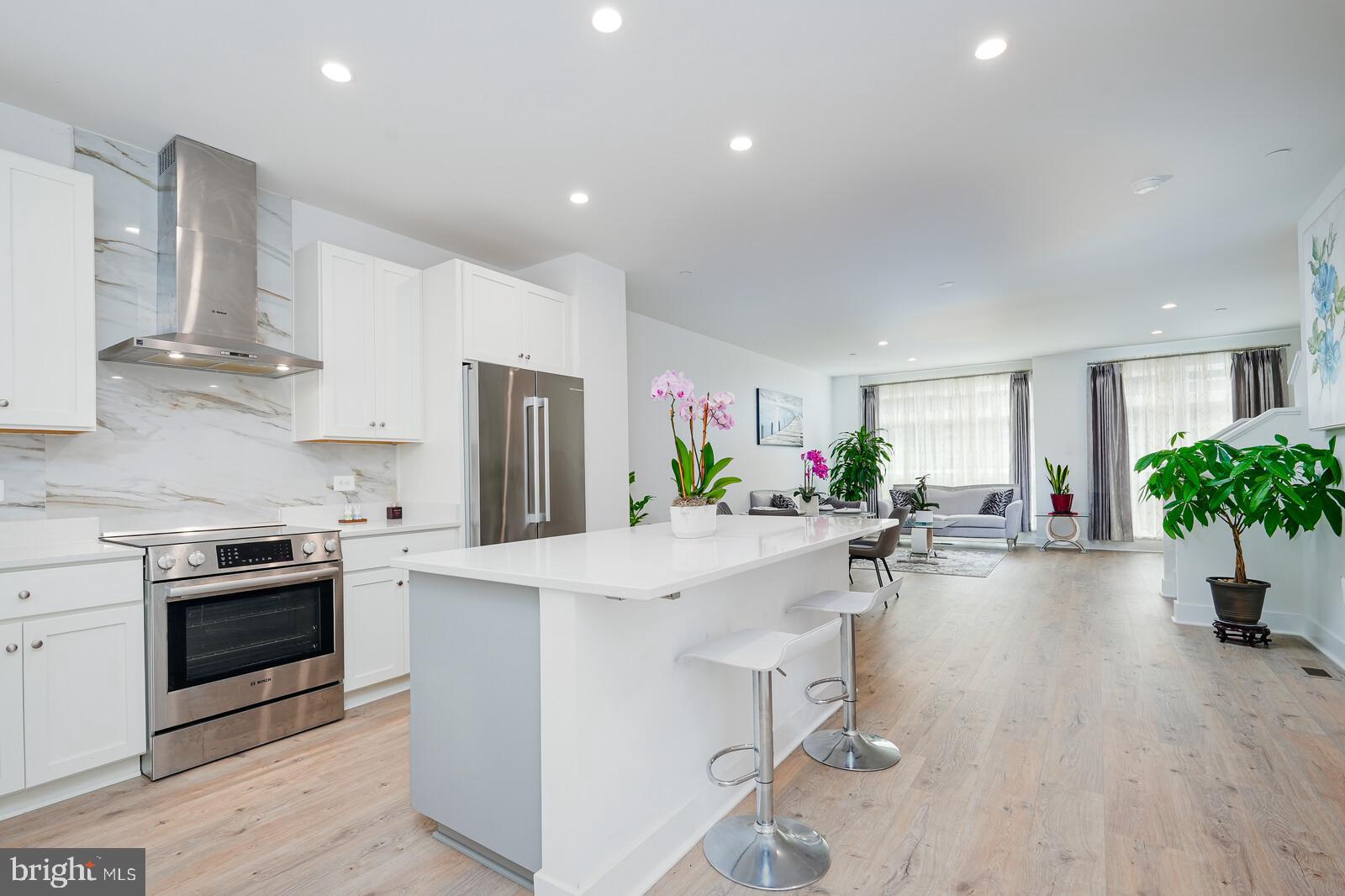 WESTBARD SQUARE - Residential
