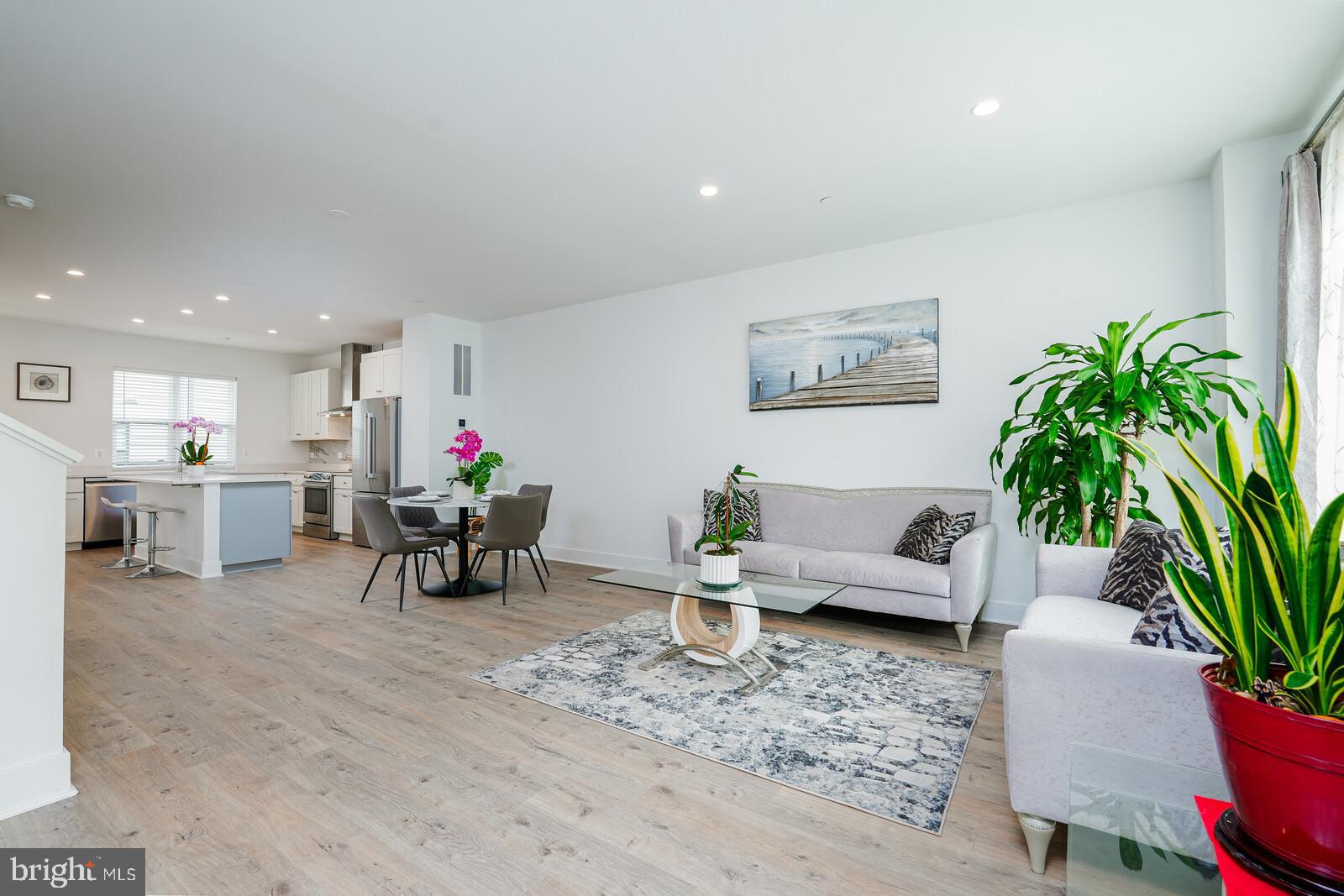 WESTBARD SQUARE - Residential