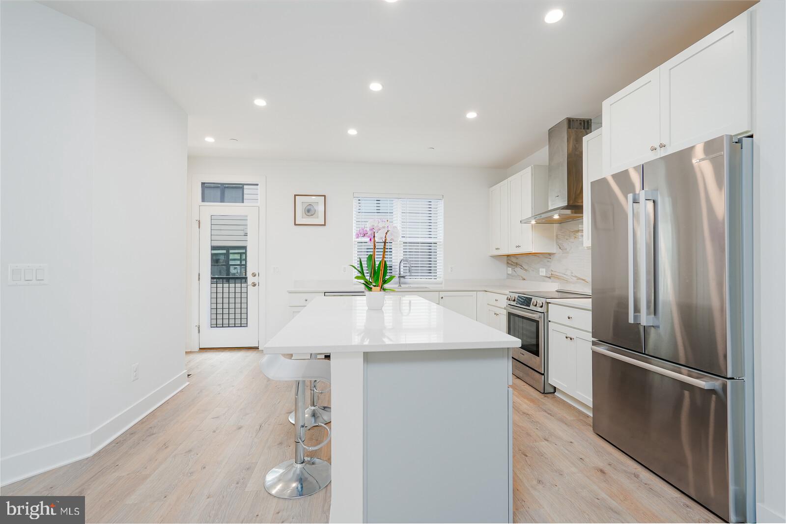 WESTBARD SQUARE - Residential