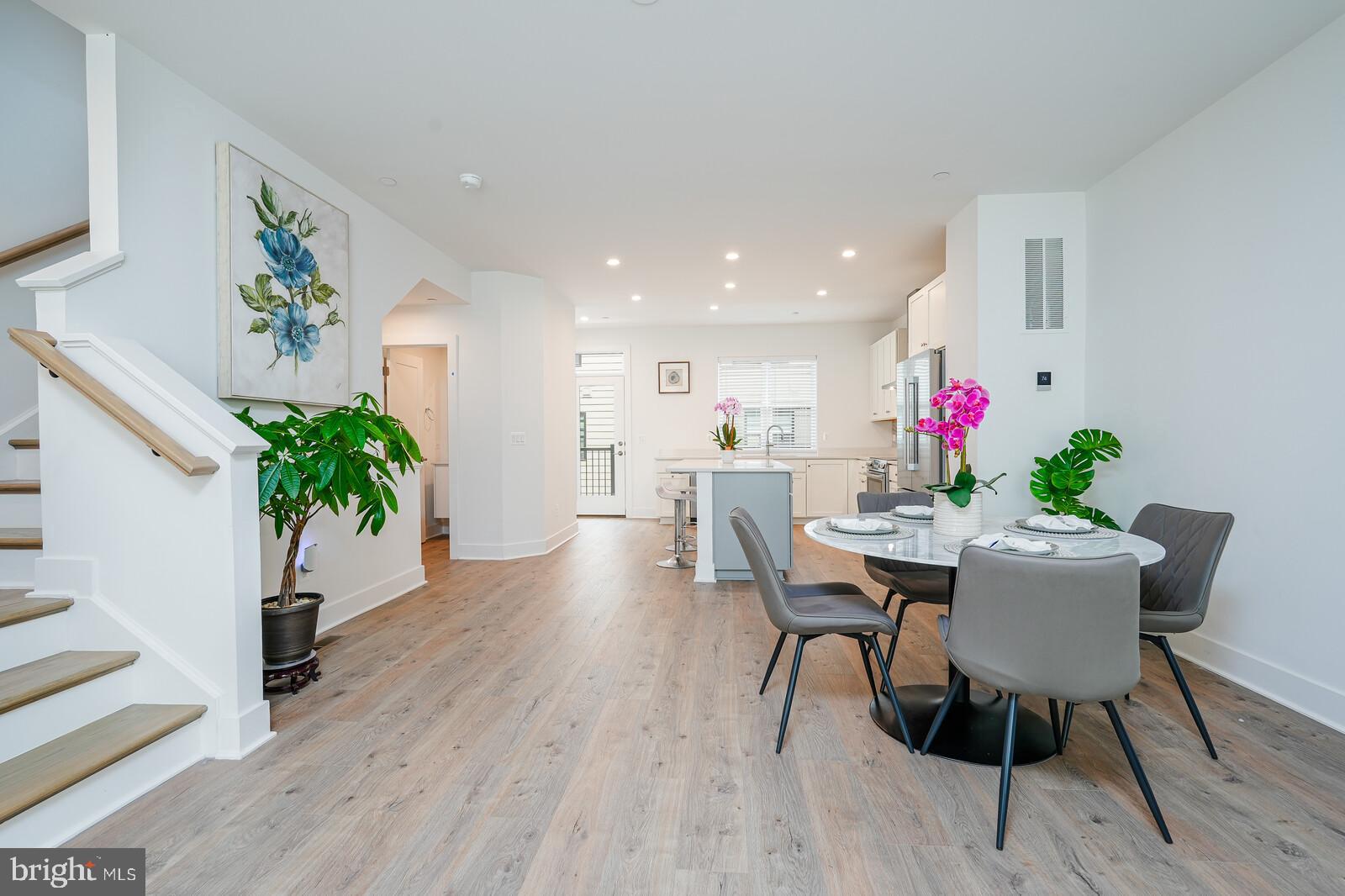 WESTBARD SQUARE - Residential