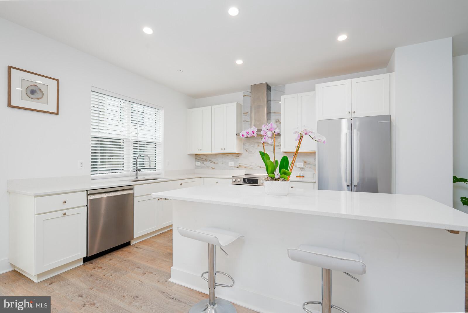 WESTBARD SQUARE - Residential