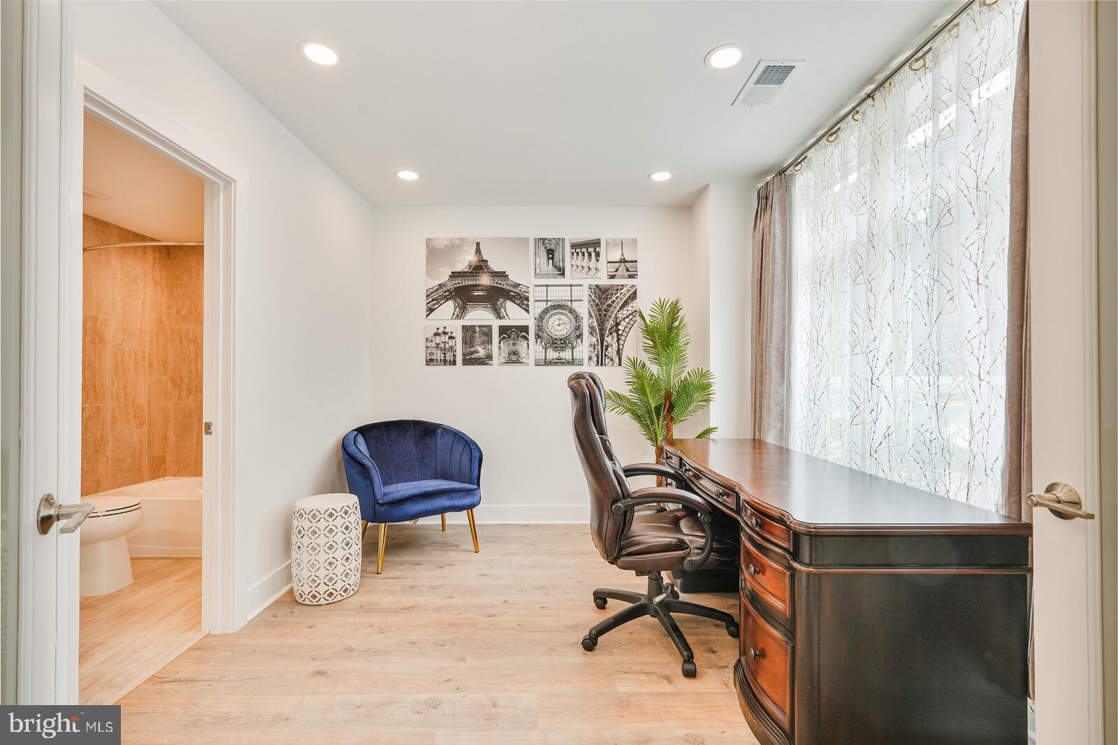 WESTBARD SQUARE - Residential