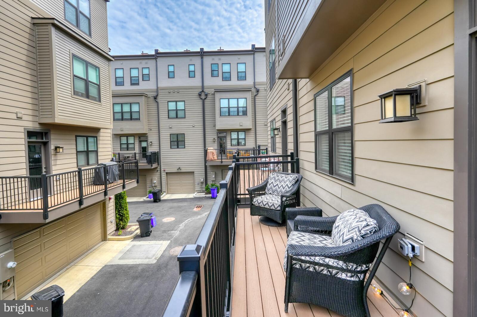 WESTBARD SQUARE - Residential