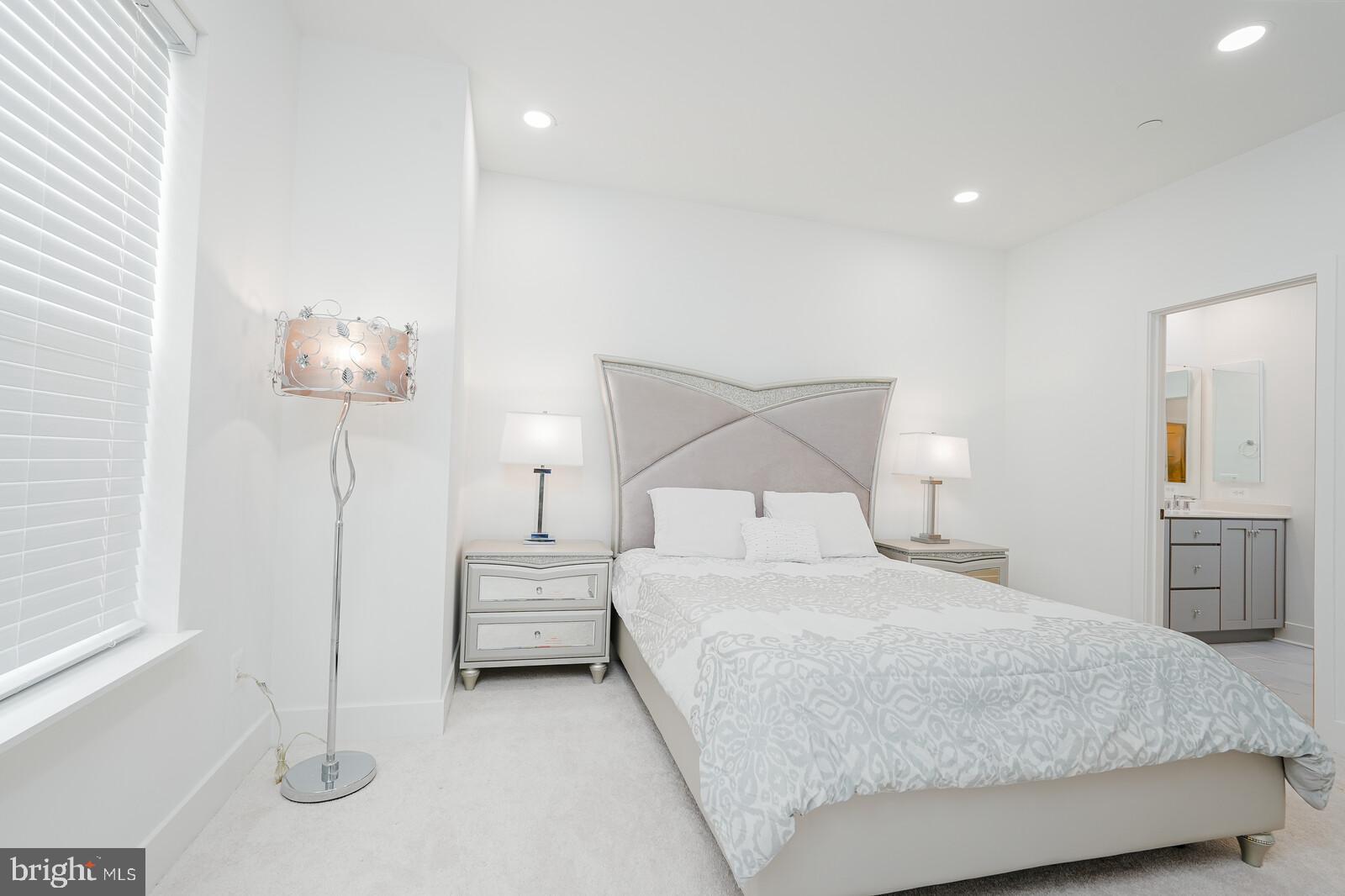 WESTBARD SQUARE - Residential