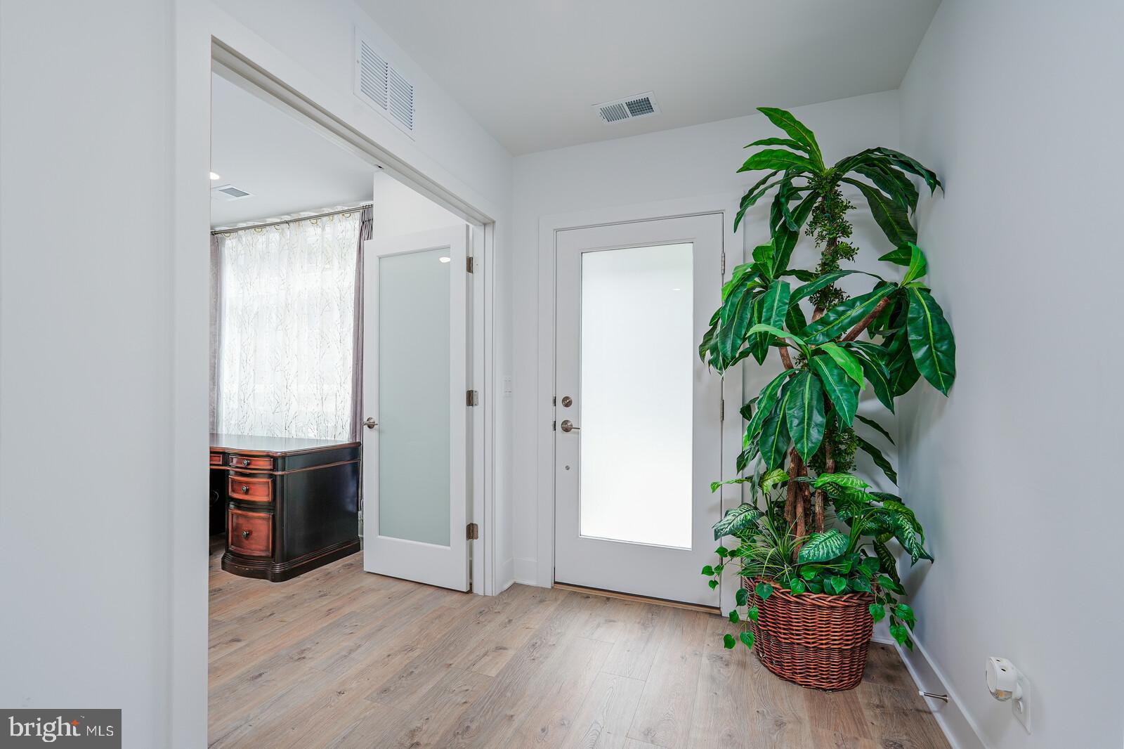 WESTBARD SQUARE - Residential