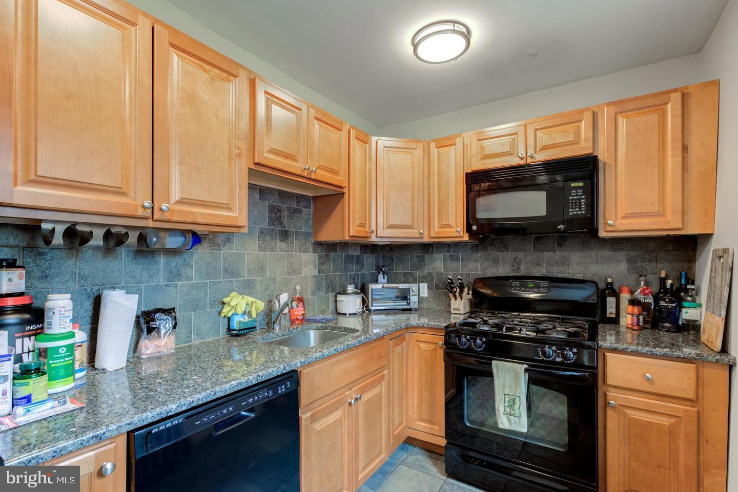 MANAYUNK - Residential Lease