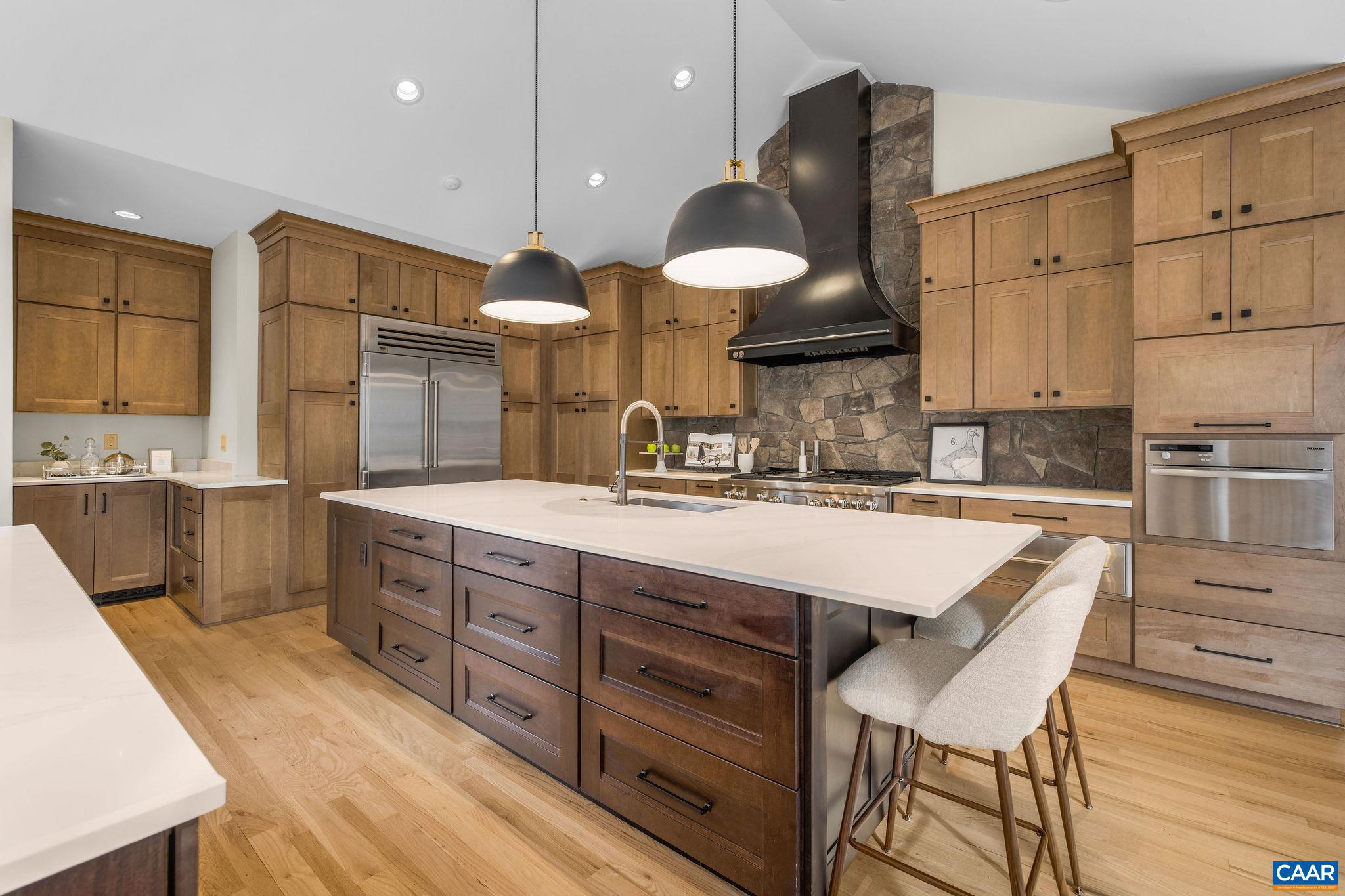 MILTON VILLAGE - Residential