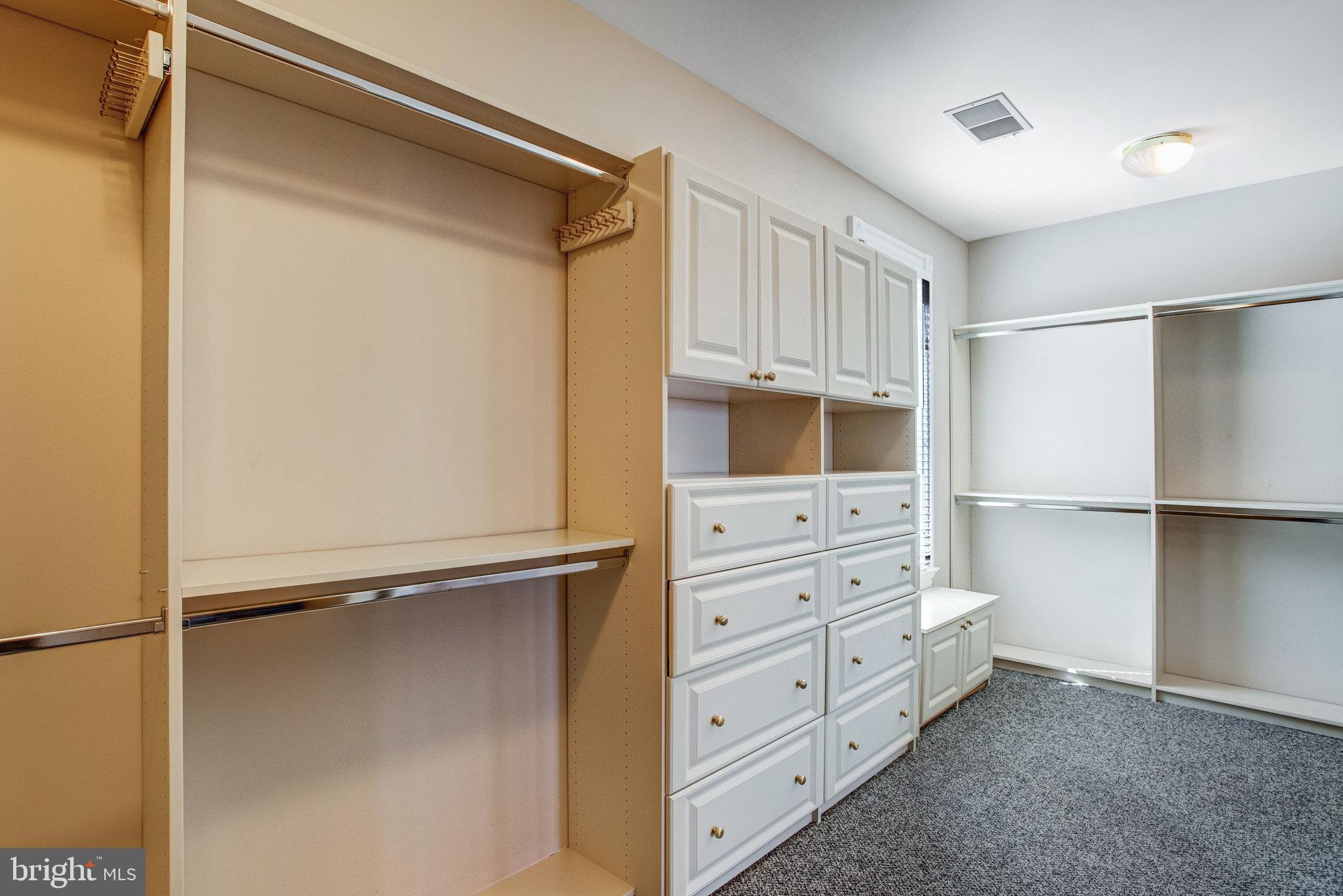 NEAR FALLS CHURCH - Residential