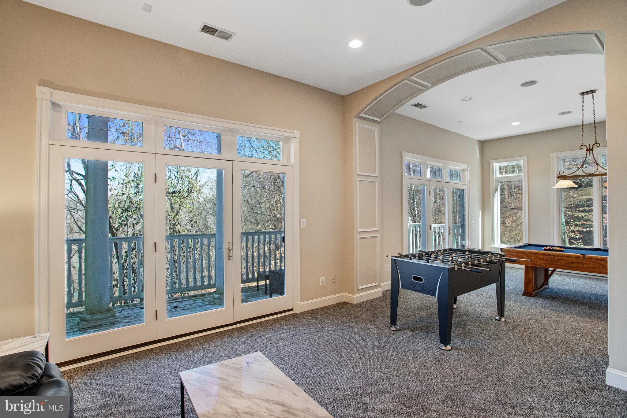 NEAR FALLS CHURCH - Residential