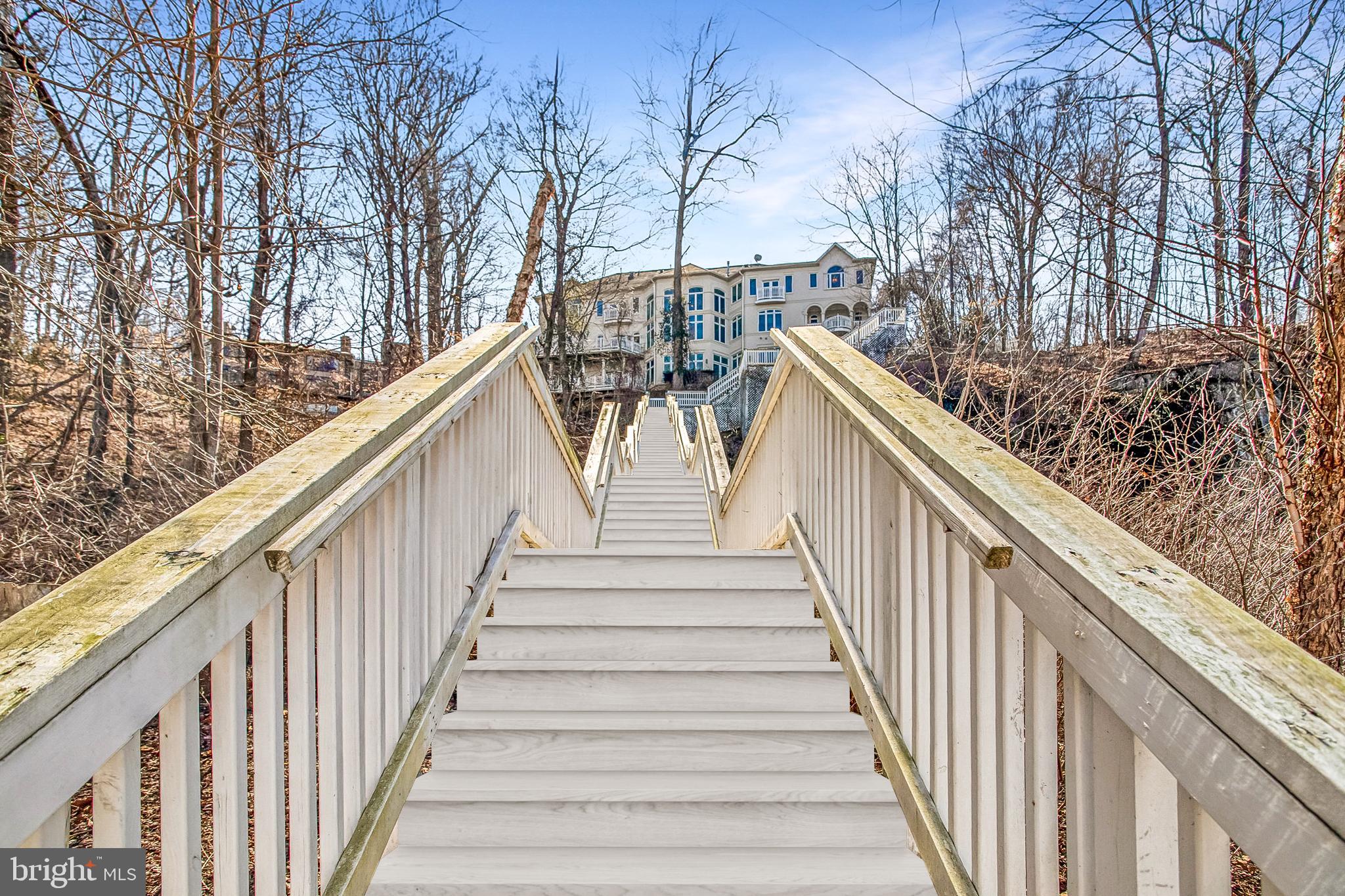 NEAR FALLS CHURCH - Residential