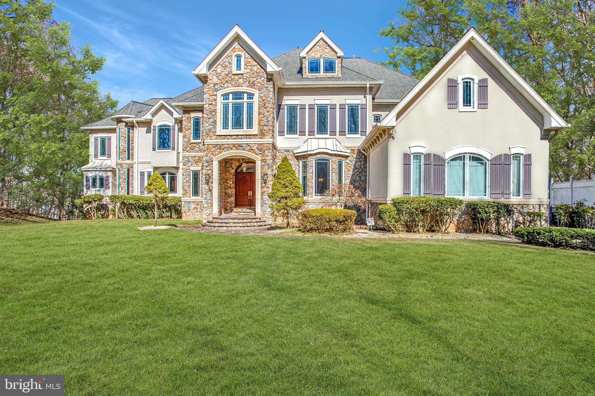 NEAR FALLS CHURCH - Residential