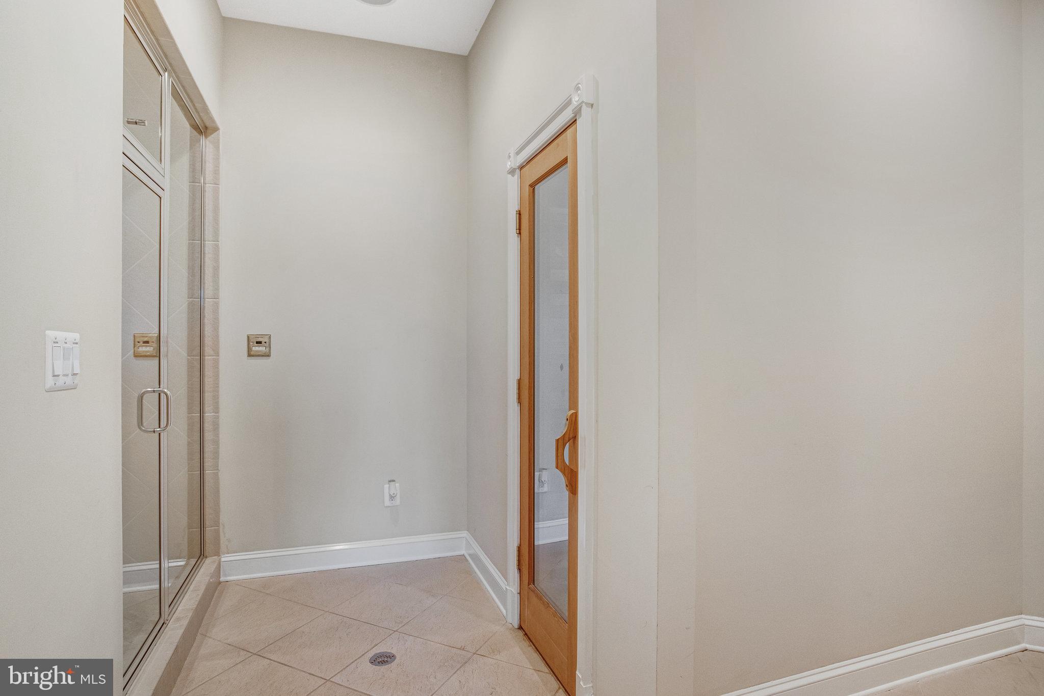 NEAR FALLS CHURCH - Residential