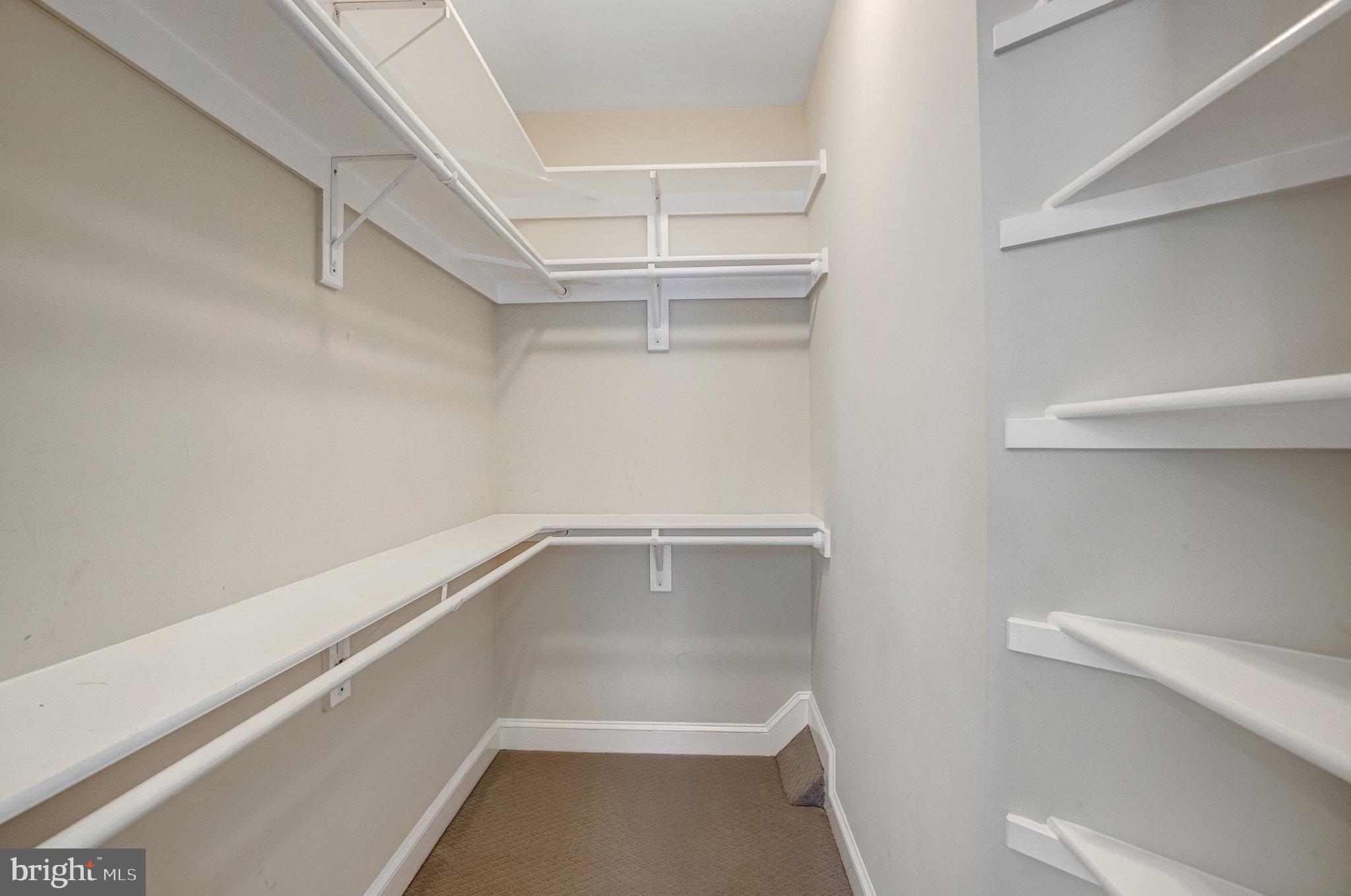 NEAR FALLS CHURCH - Residential