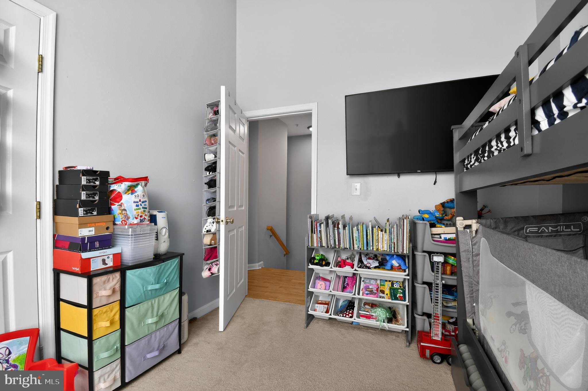 HAMPSHIRE HALL CONDO - Residential