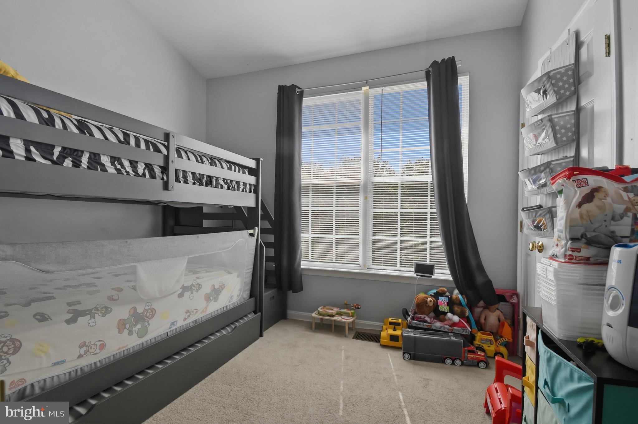 HAMPSHIRE HALL CONDO - Residential