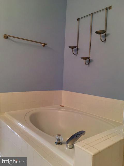 TRAILSIDE - Residential Lease