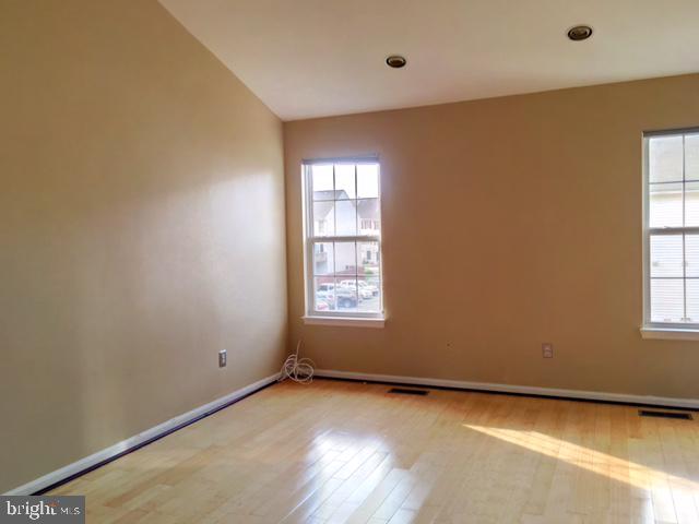 TRAILSIDE - Residential Lease