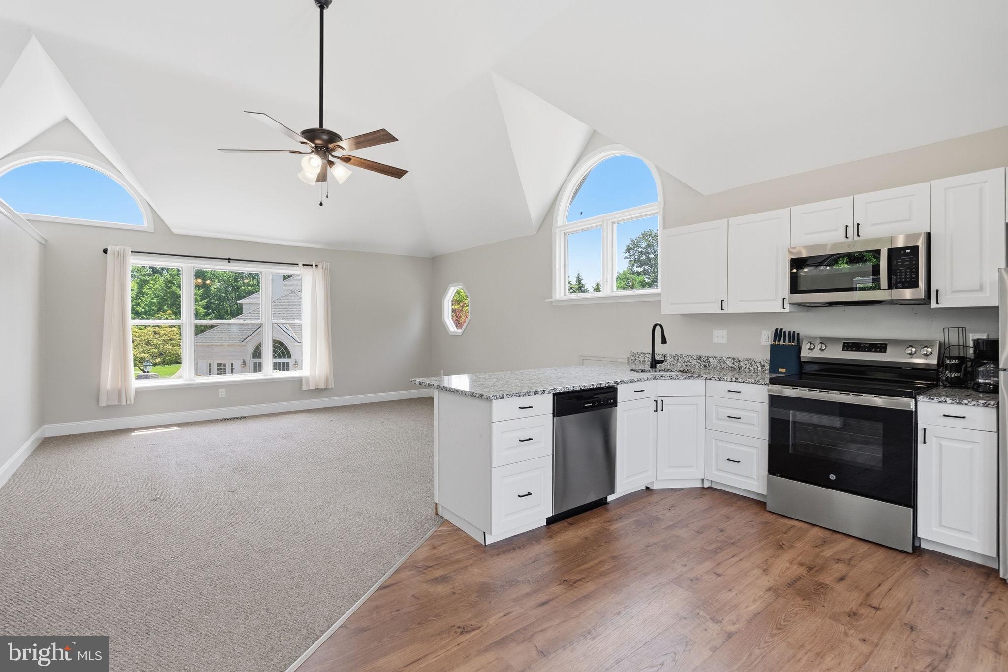 TWO POND ESTATES - Residential