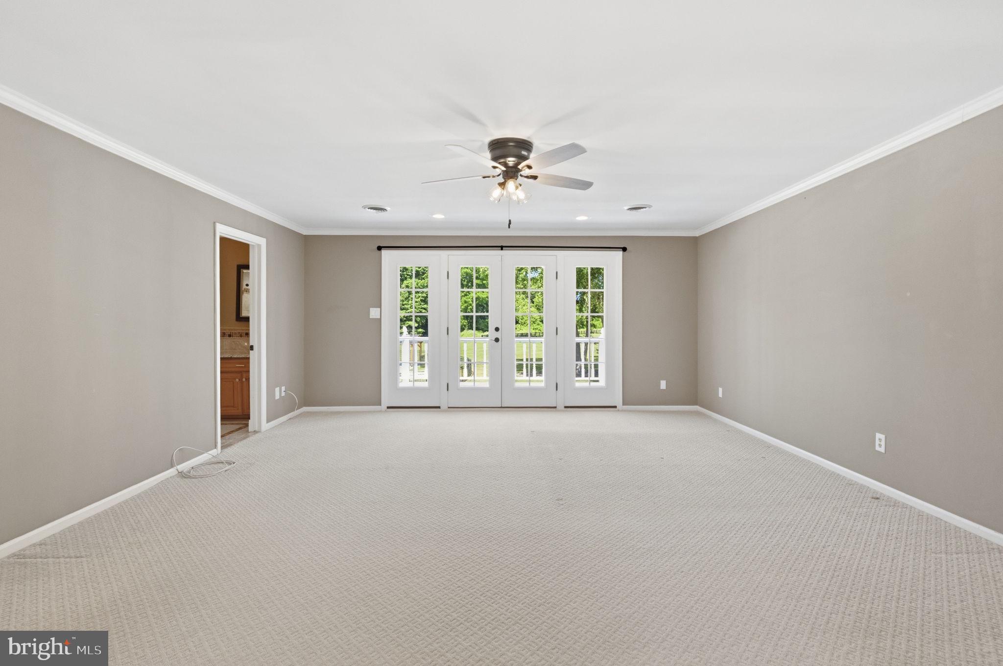 TWO POND ESTATES - Residential