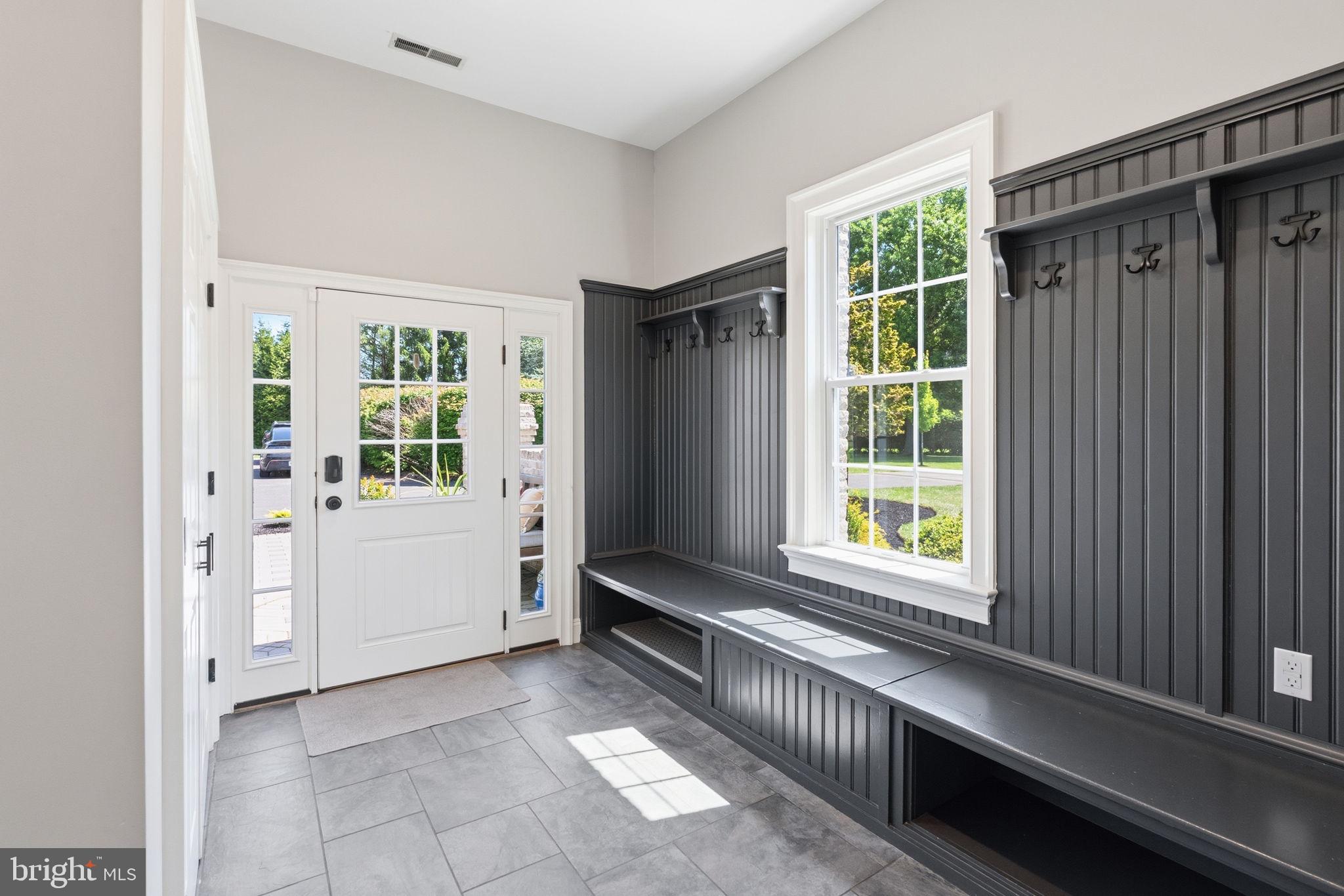 TWO POND ESTATES - Residential