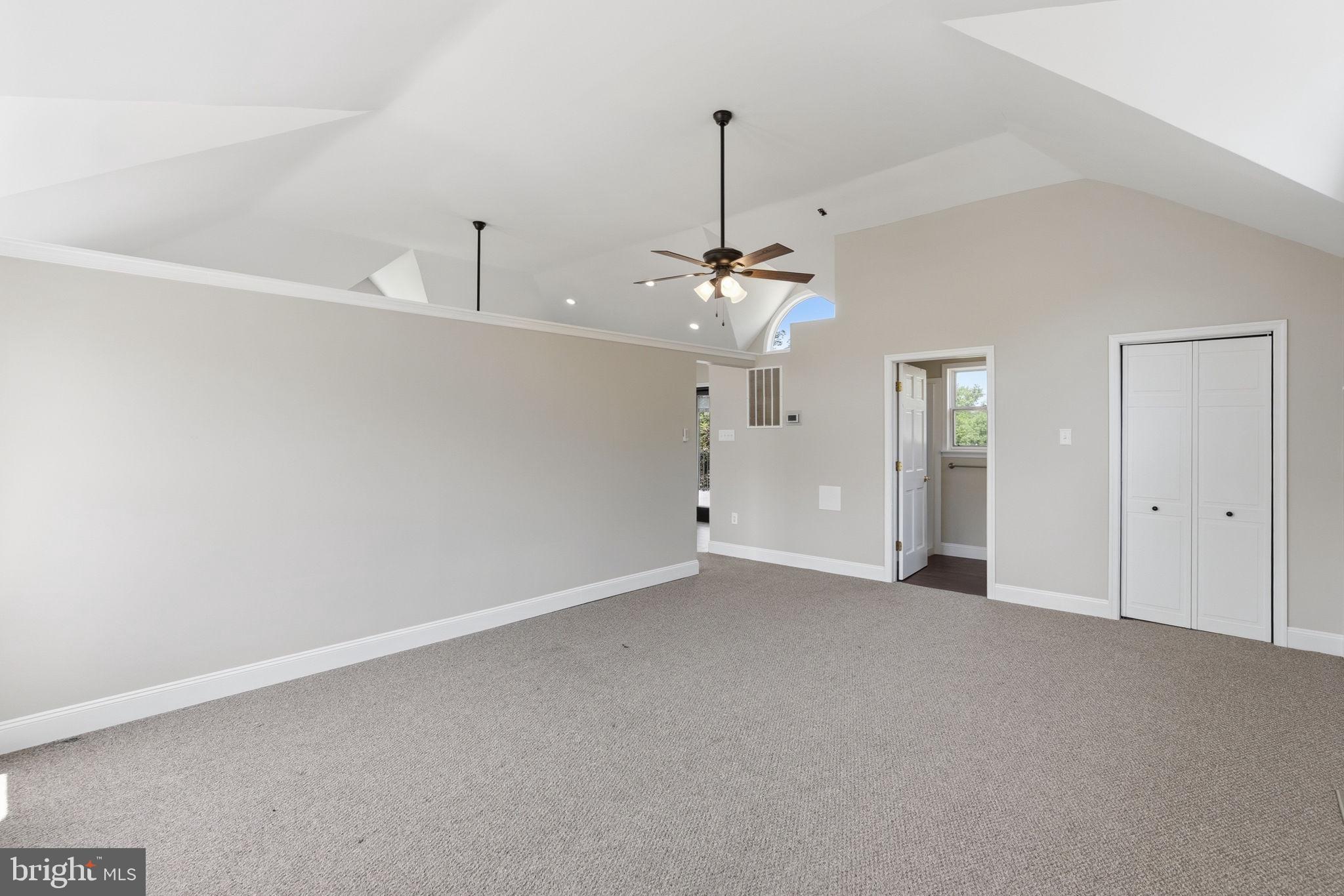 TWO POND ESTATES - Residential