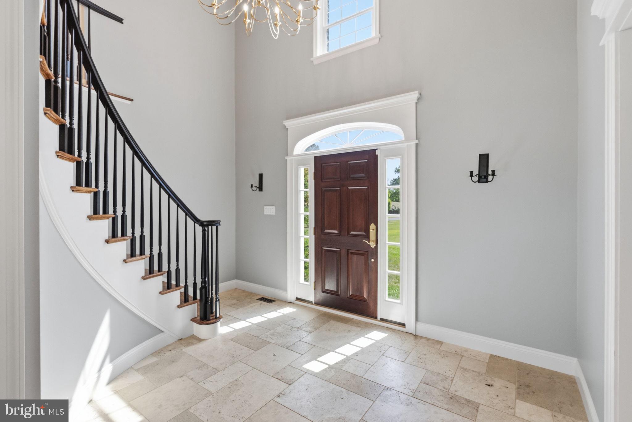 TWO POND ESTATES - Residential