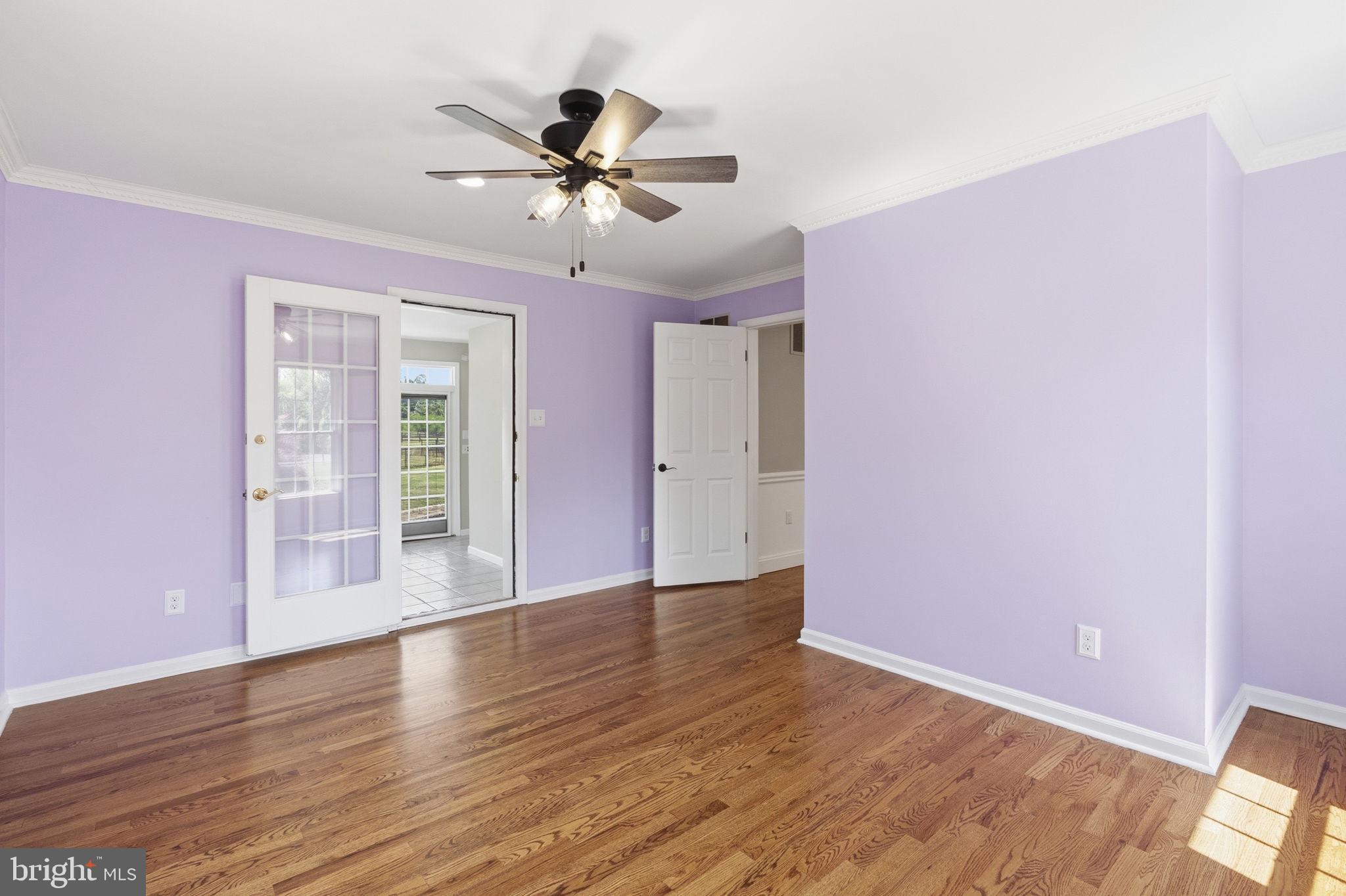 TWO POND ESTATES - Residential