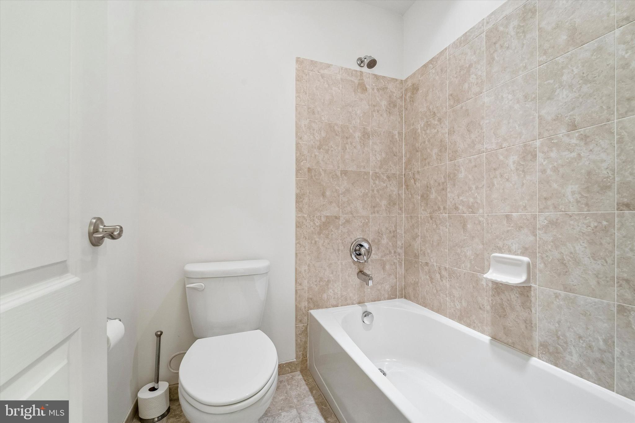 GRANDE AT MUIRWOOD H - Residential