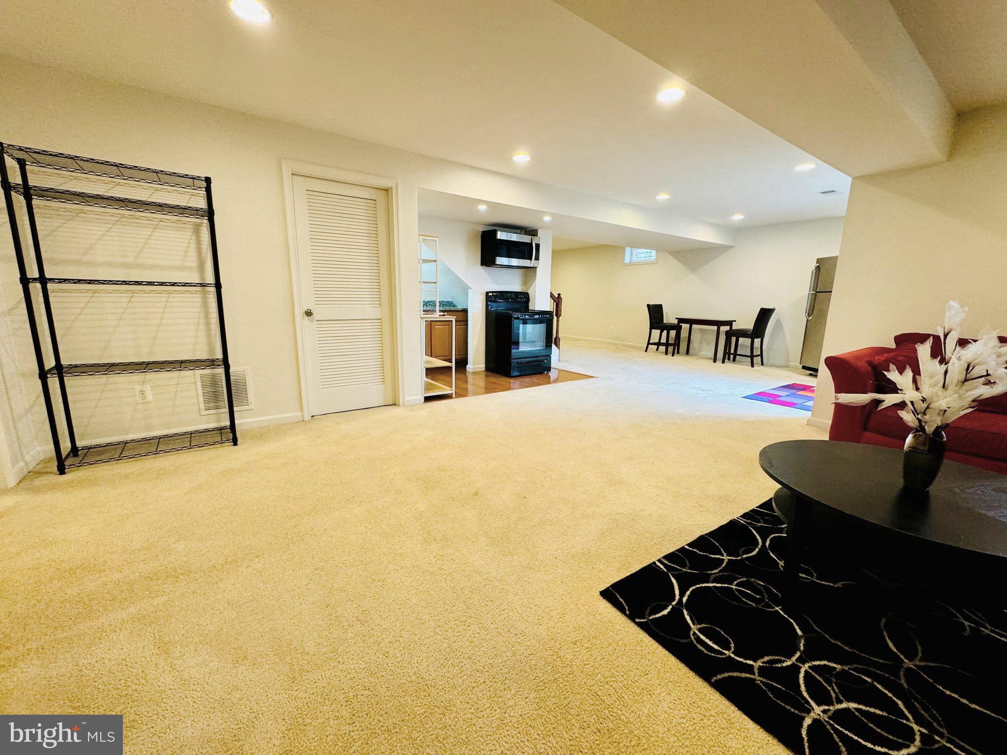 PORT POTOMAC - Residential Lease